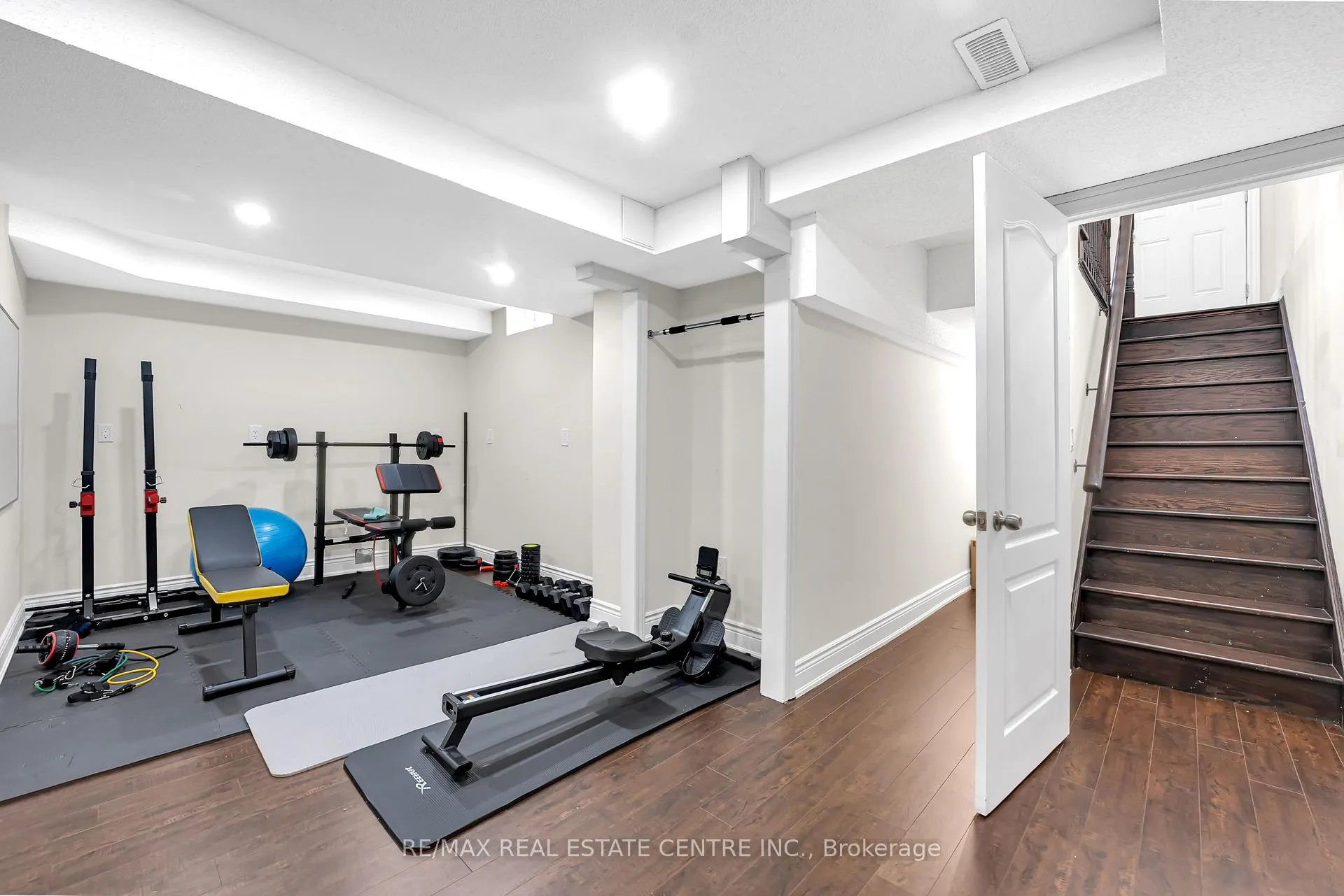 Photo 32 of 76 Saint Dennis Road, Brampton, Sandringham-Wellington North — HOMEH