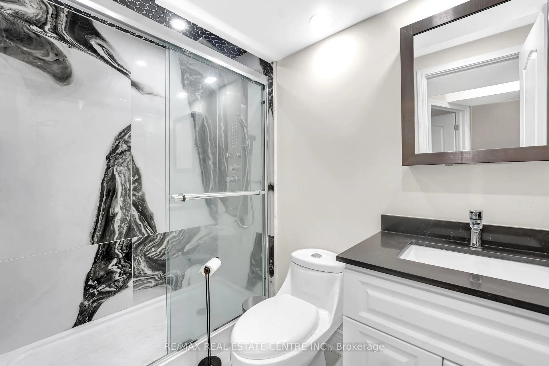Photo 39 of 76 Saint Dennis Road, Brampton, Sandringham-Wellington North — HOMEH