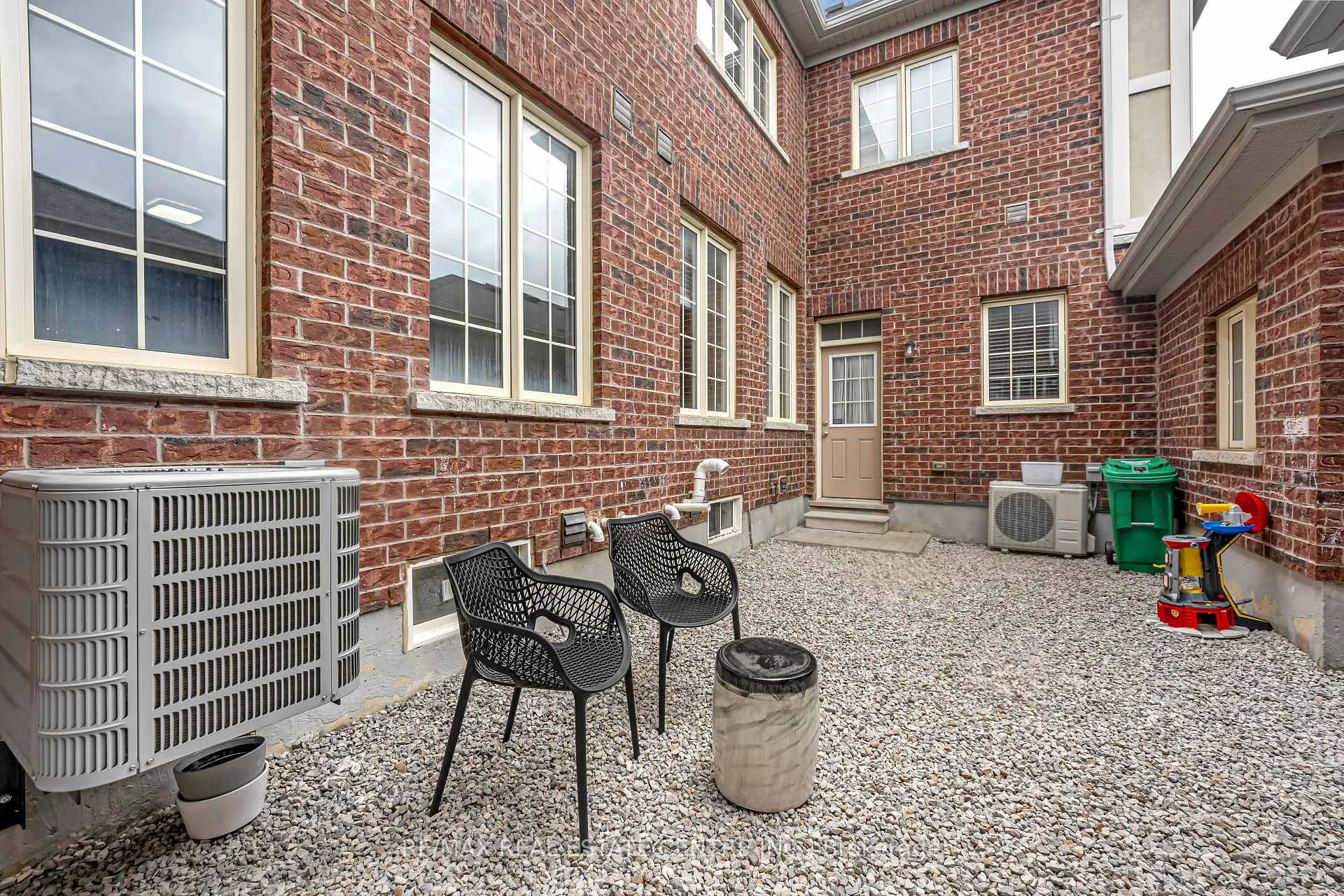 Photo 41 of 76 Saint Dennis Road, Brampton, Sandringham-Wellington North — HOMEH