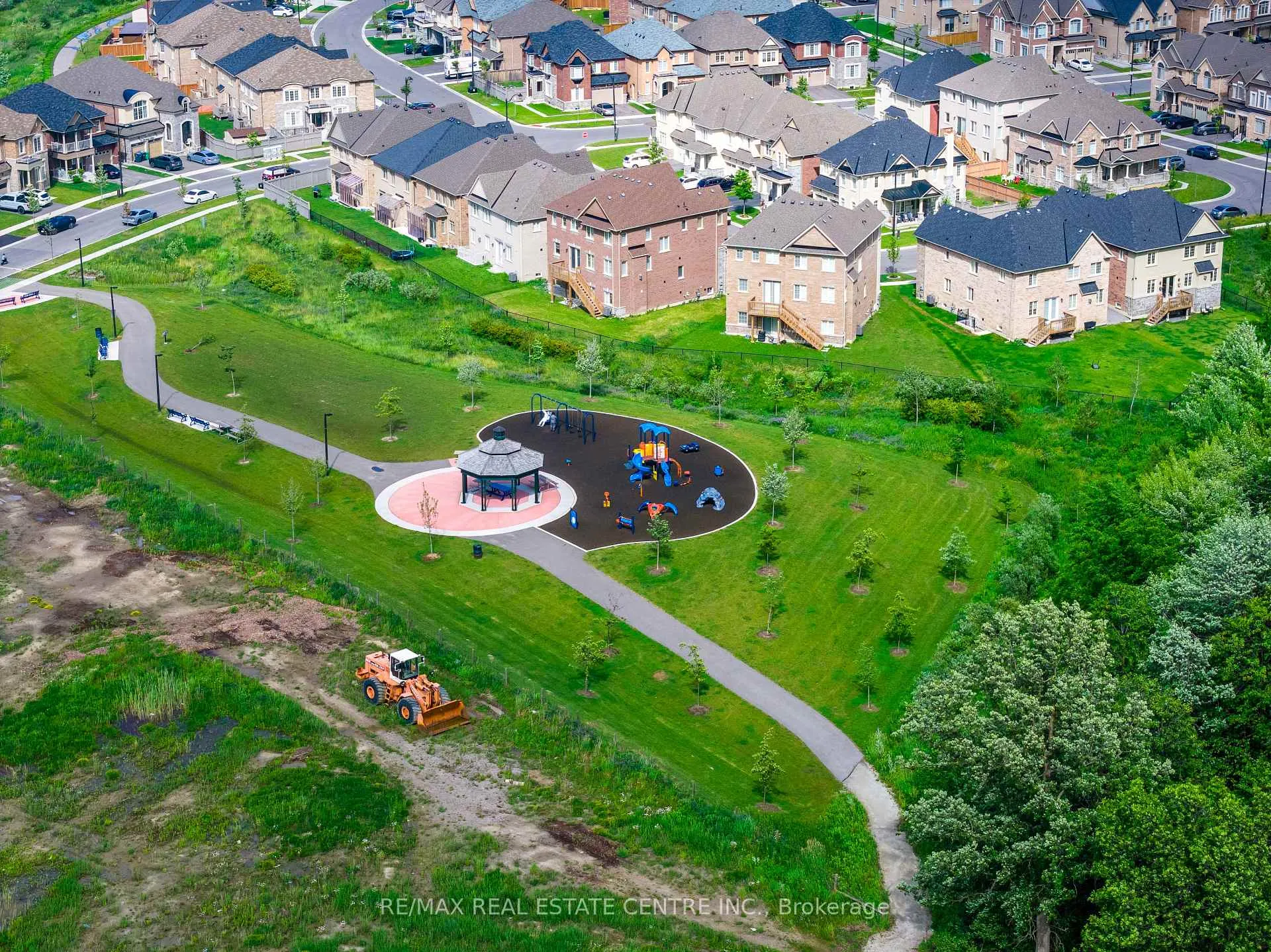 Photo 49 of 76 Saint Dennis Road, Brampton, Sandringham-Wellington North — HOMEH