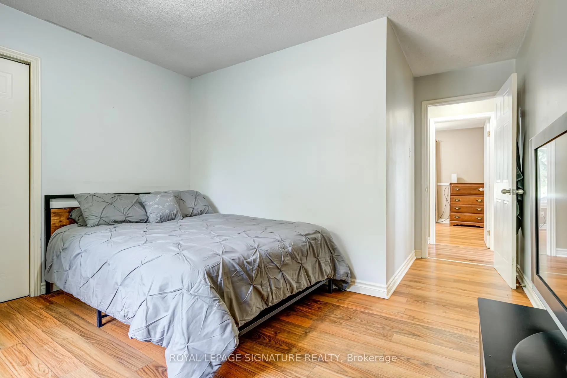Photo 24 of 7498 County 9 Road, Clearview, Creemore — HOMEH