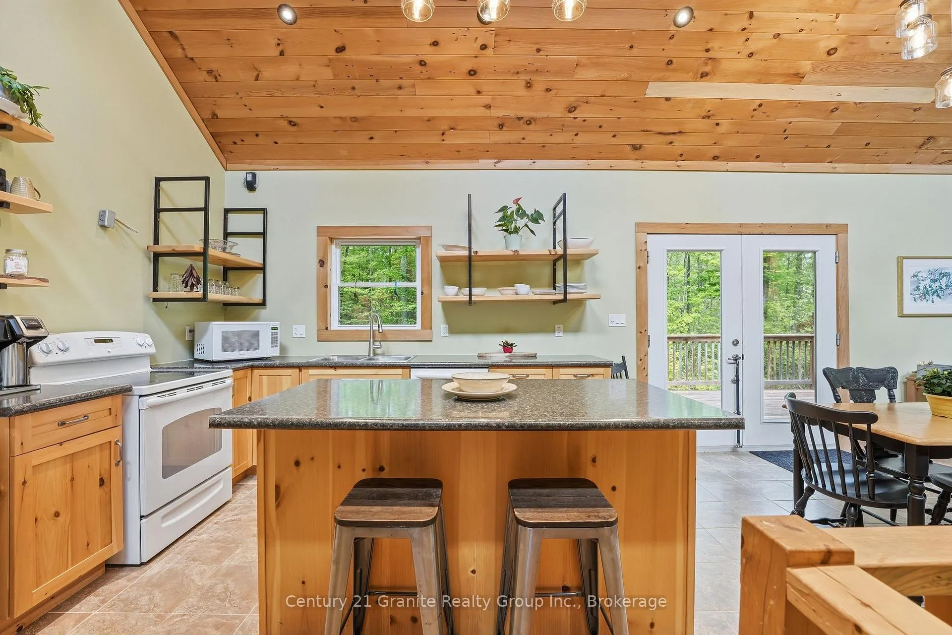 Photo 3 of 1048 Bacon Road, Minden Hills, Snowdon — HOMEH