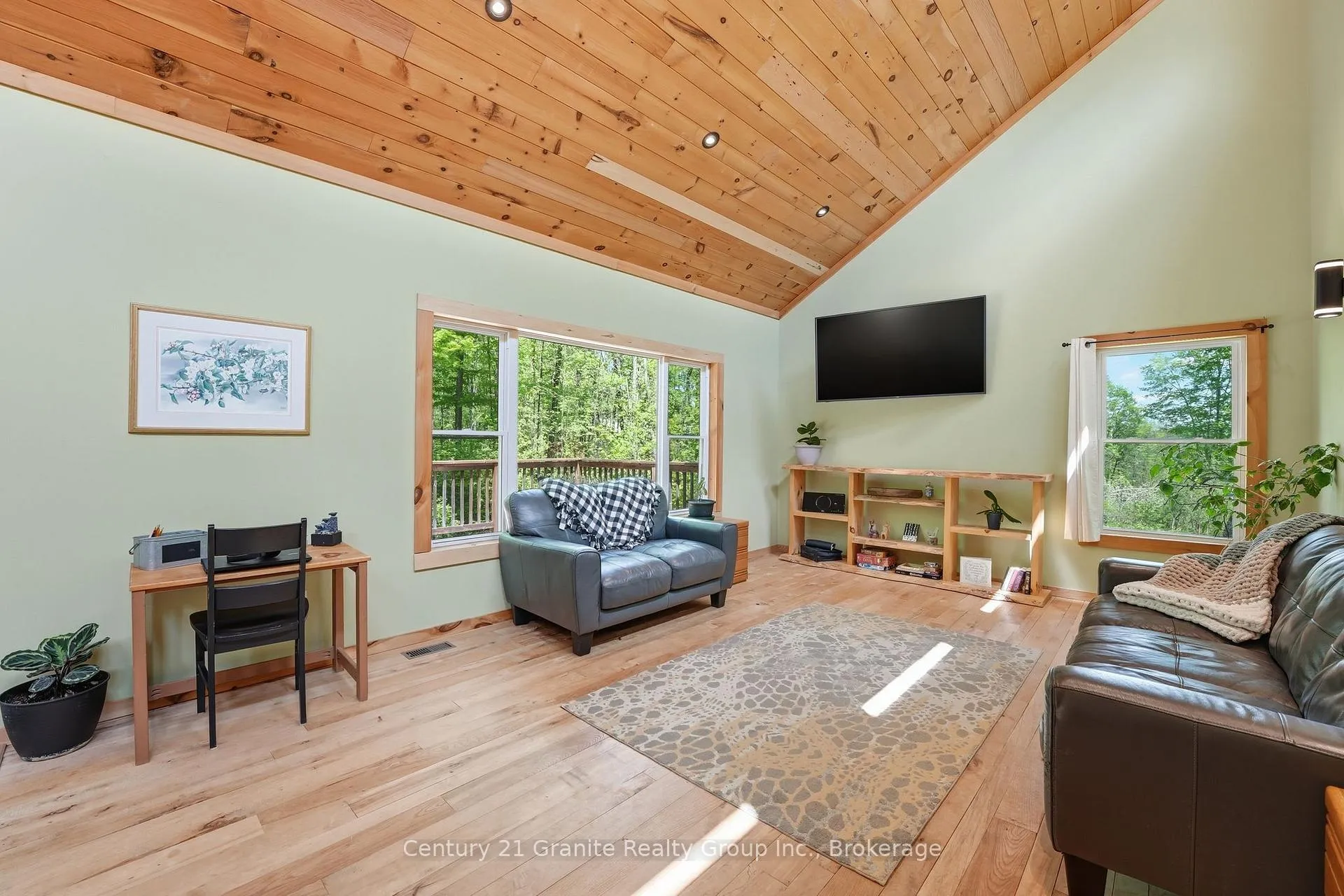 Photo 6 of 1048 Bacon Road, Minden Hills, Snowdon — HOMEH
