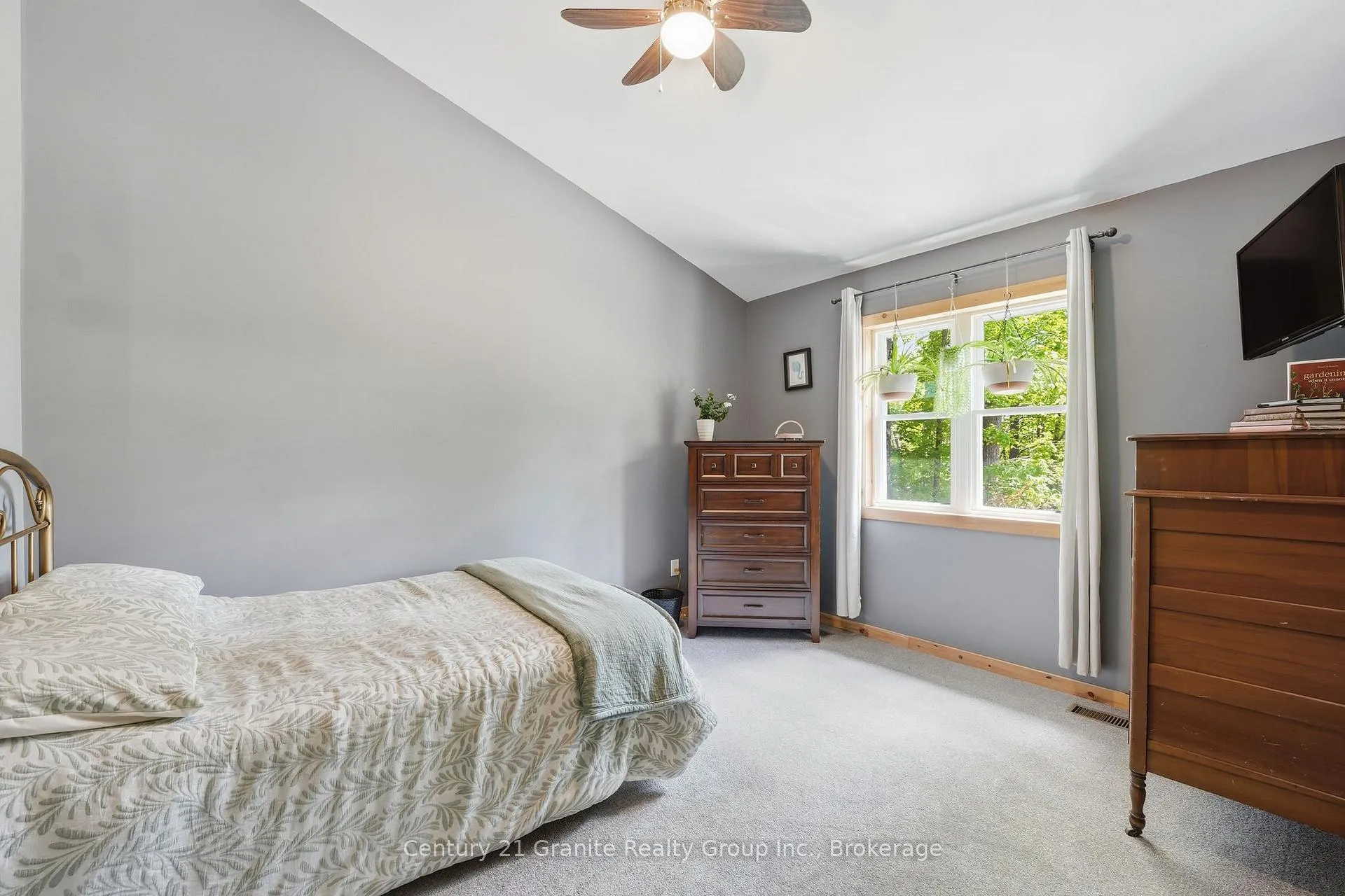 Photo 9 of 1048 Bacon Road, Minden Hills, Snowdon — HOMEH