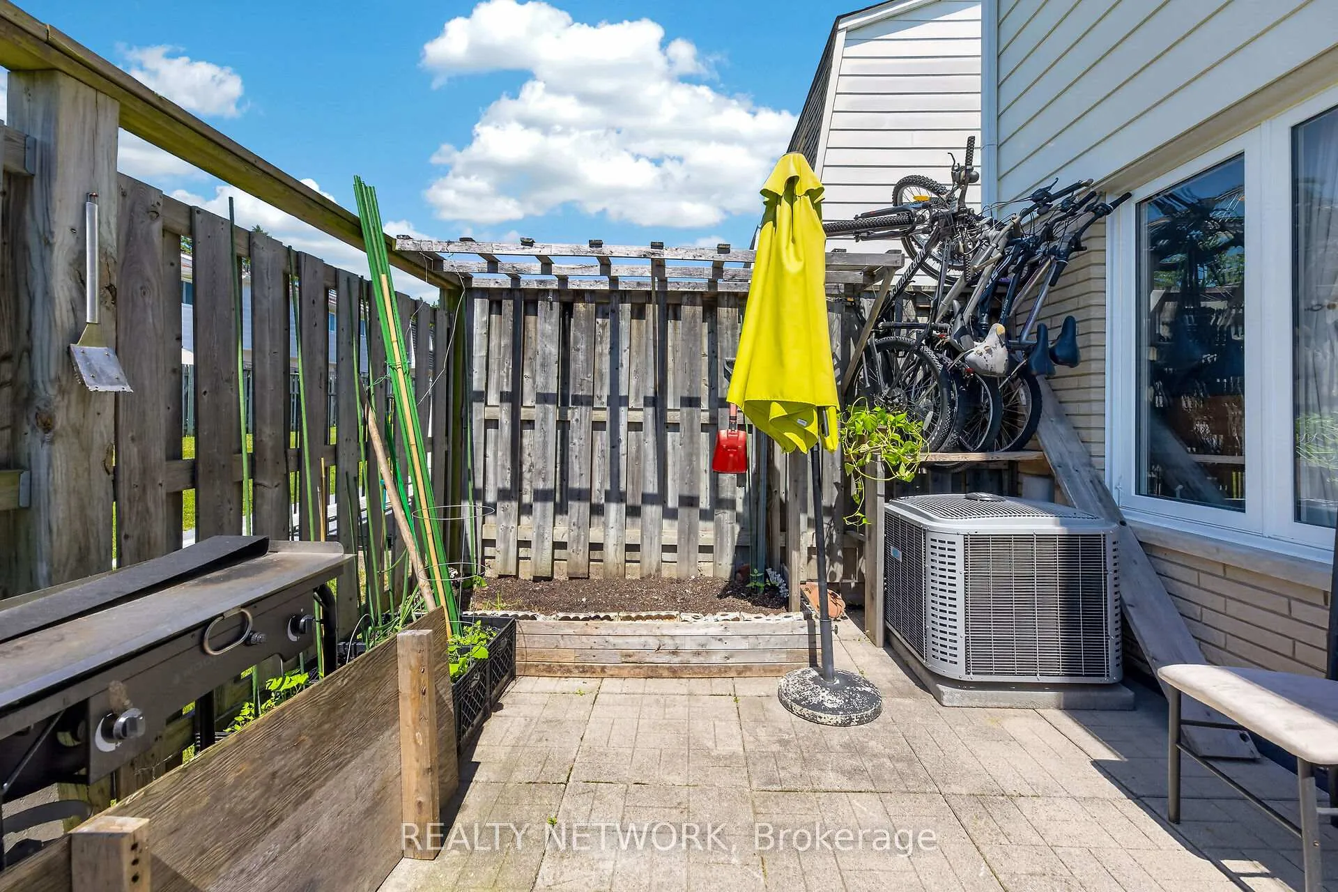 Photo 46 of Unit 1, 2252 Upper Middle Road, Burlington, Brant Hills — HOMEH