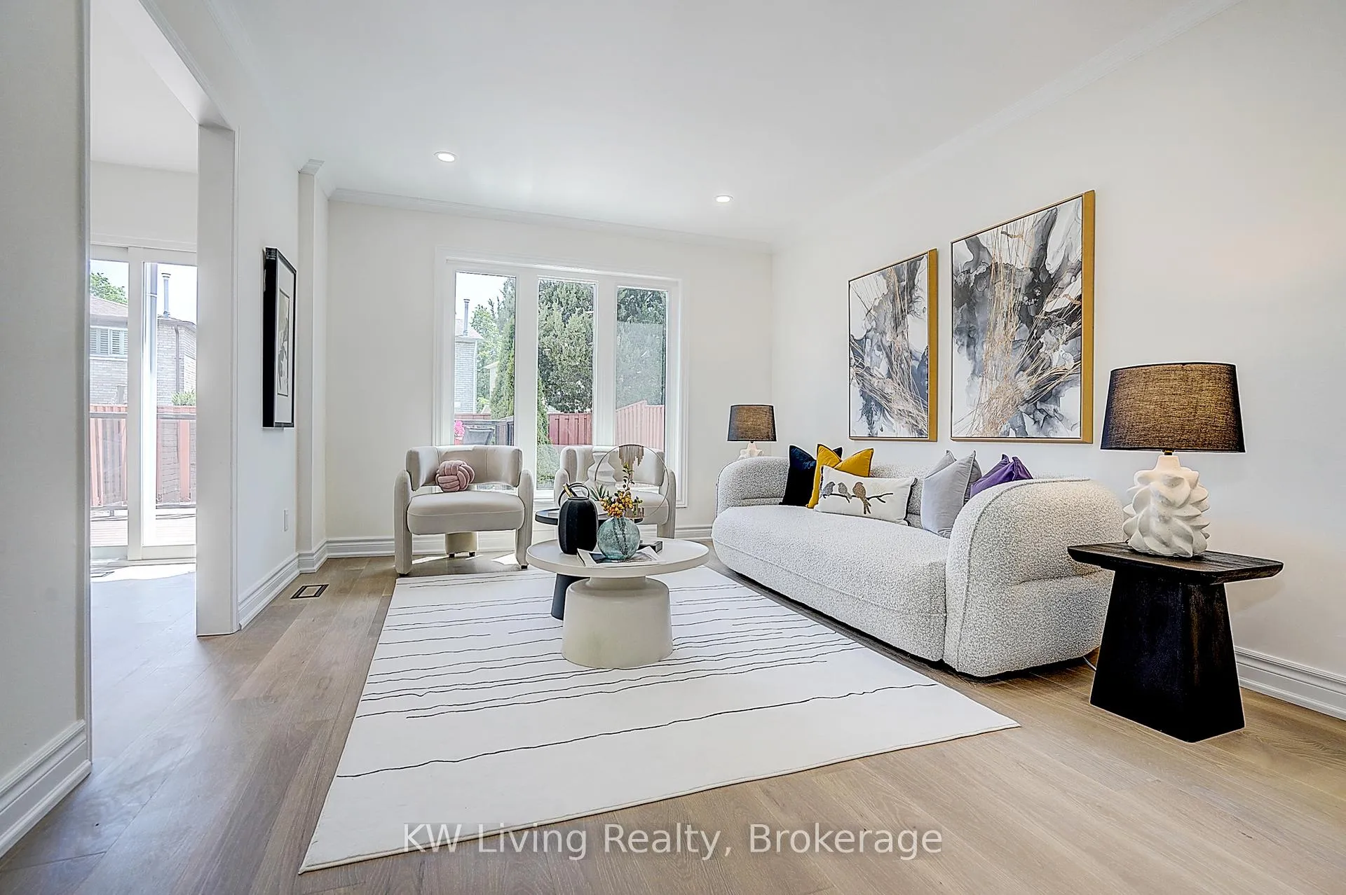 Photo 9 of 132 Northolt Crescent, Markham, Milliken Mills East — HOMEH