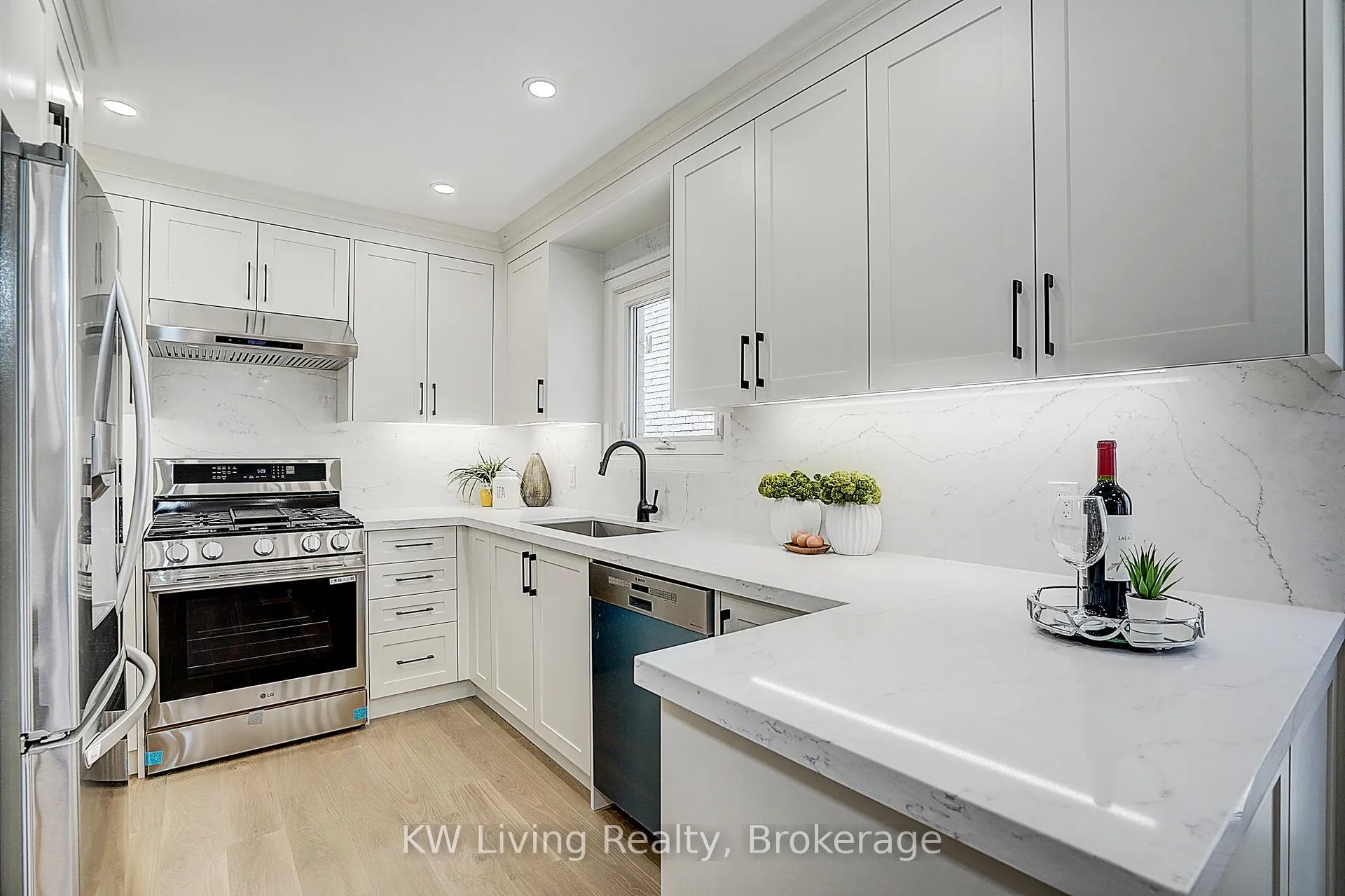 Photo 20 of 132 Northolt Crescent, Markham, Milliken Mills East — HOMEH