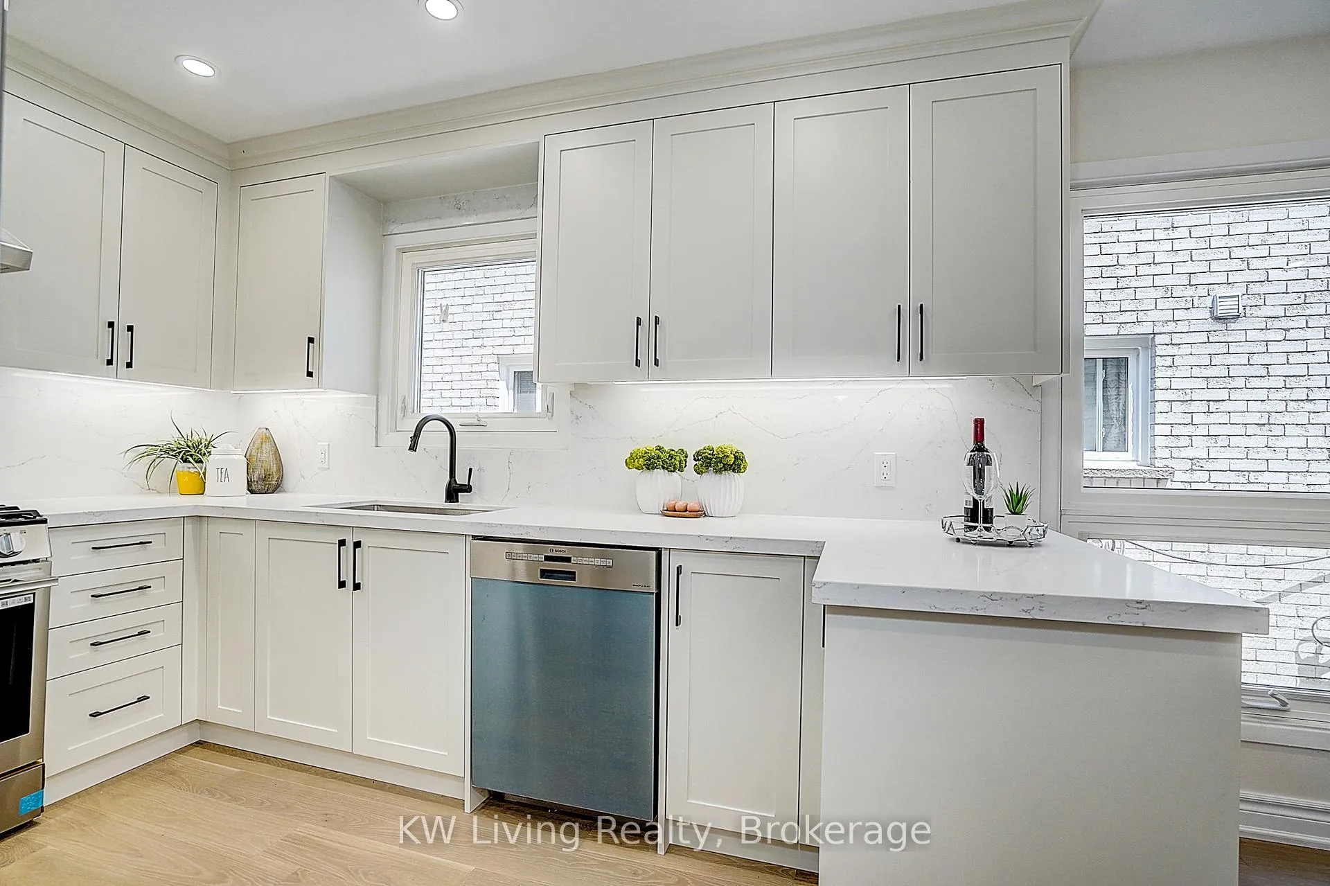 Photo 23 of 132 Northolt Crescent, Markham, Milliken Mills East — HOMEH