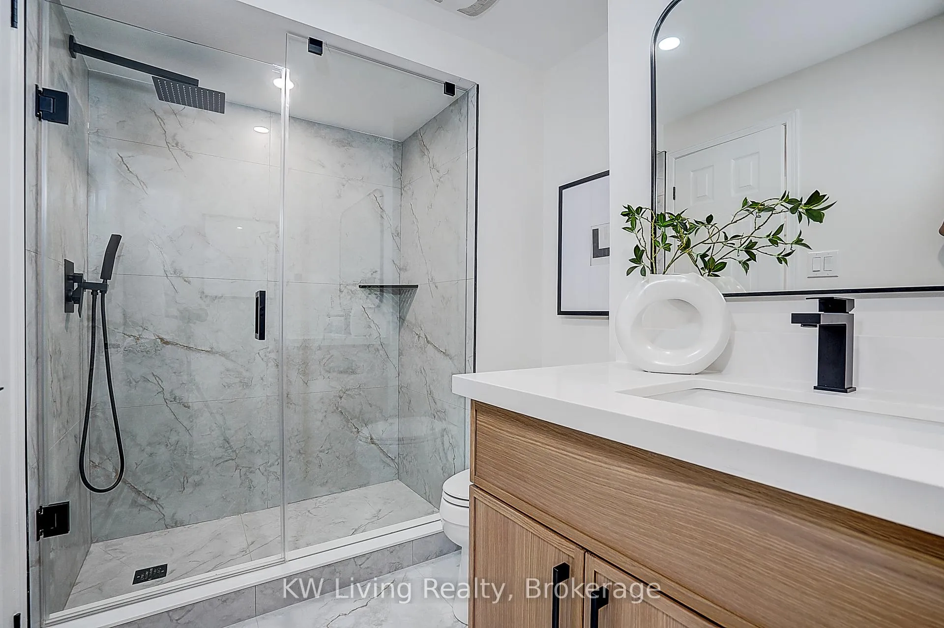 Photo 35 of 132 Northolt Crescent, Markham, Milliken Mills East — HOMEH