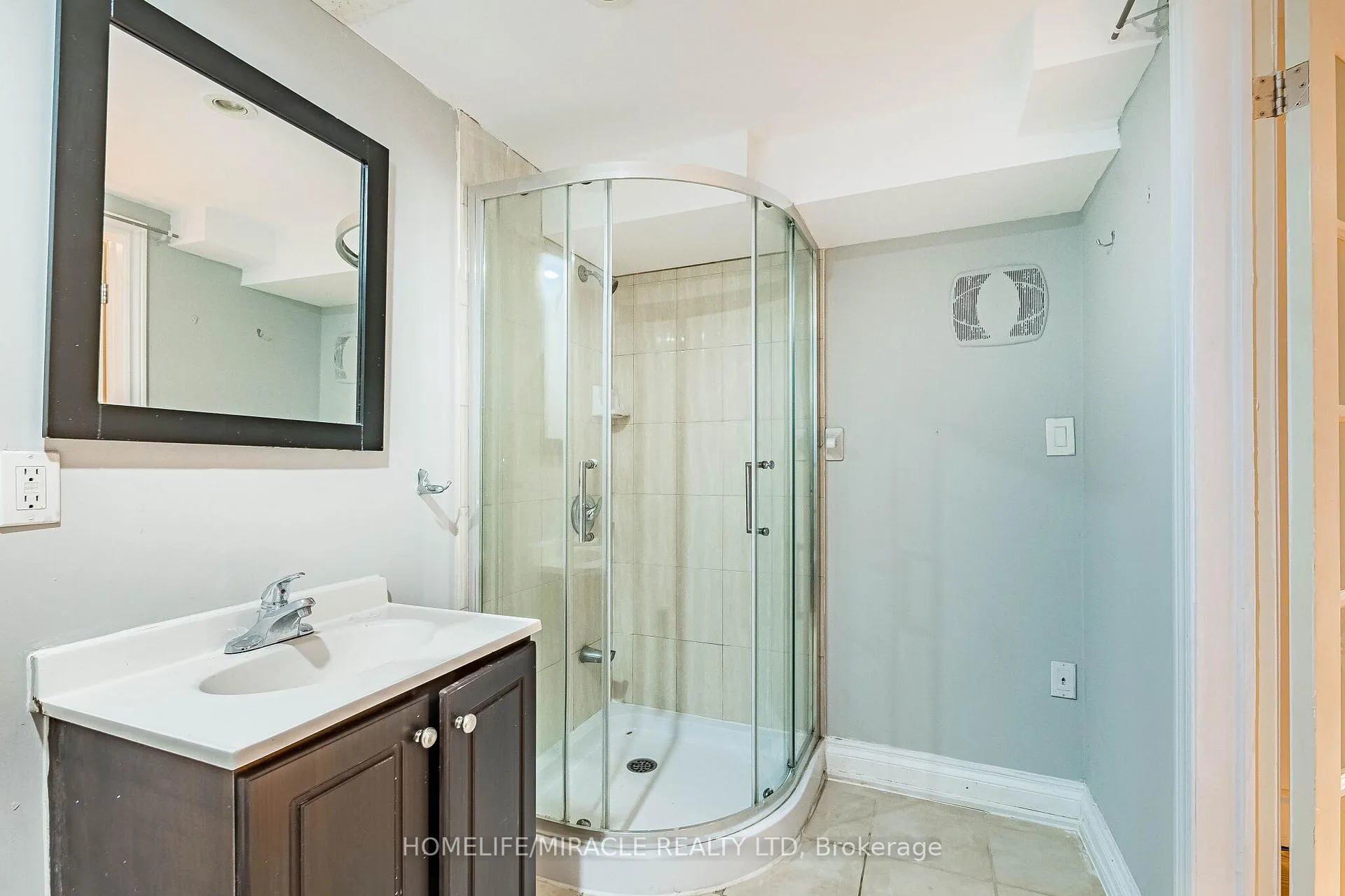 Photo 44 of 46 Weather Vane Lane, Brampton, Fletcher's Creek Village — HOMEH