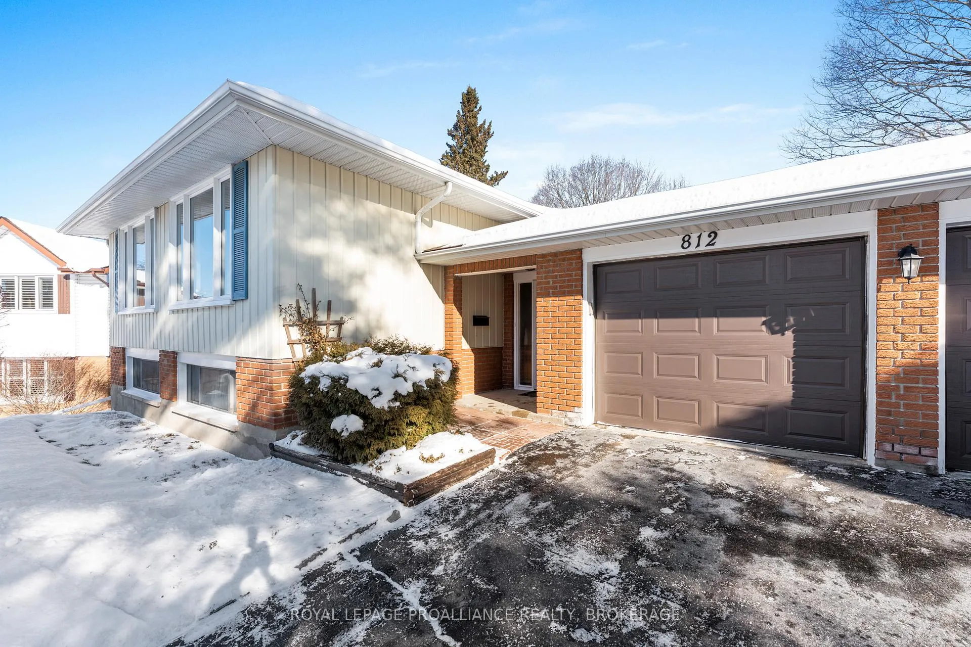 Photo 2 of 812 Hillside Drive, Kingston, South of Taylor-Kidd Blvd — HOMEH