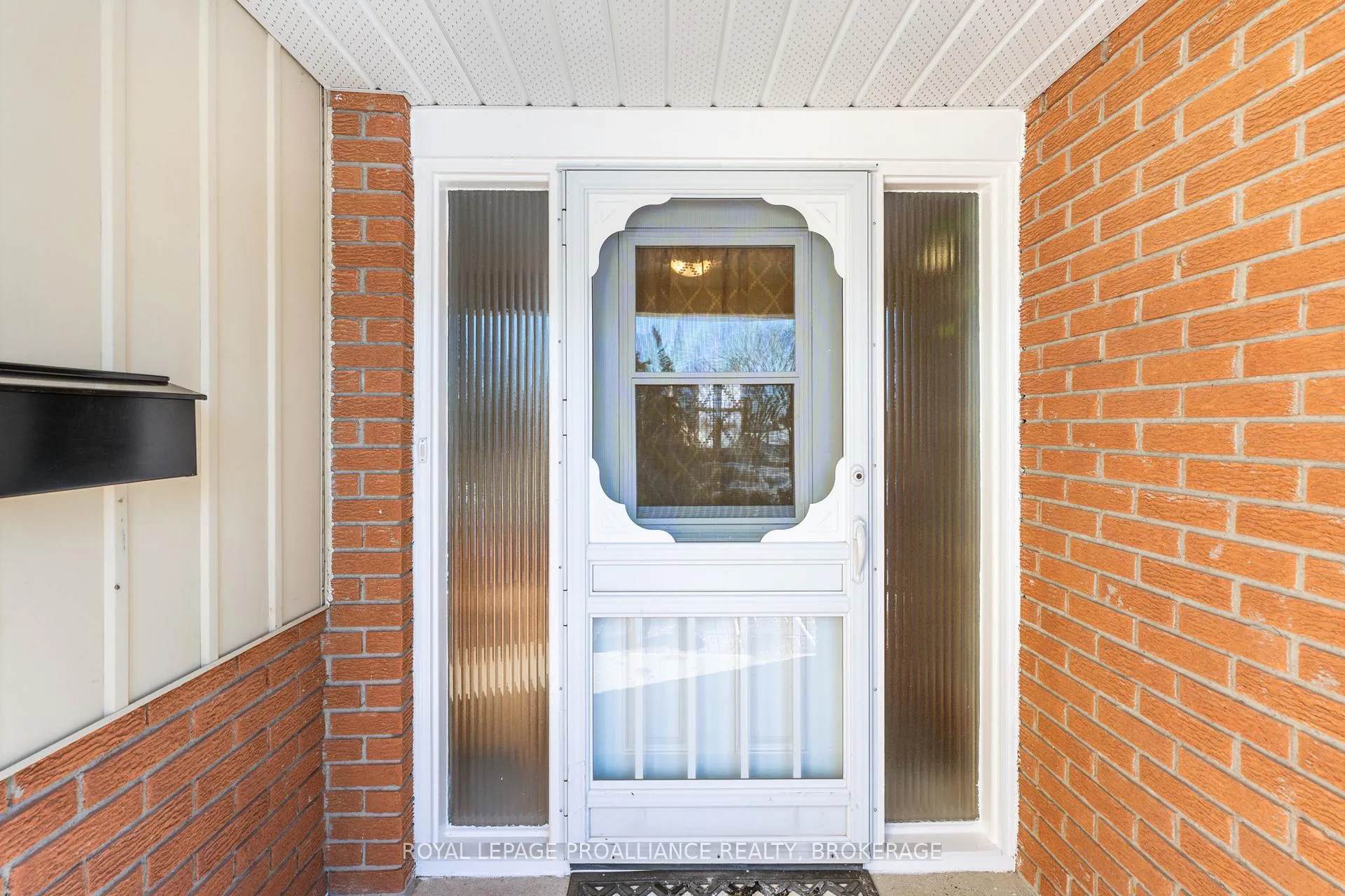 Photo 3 of 812 Hillside Drive, Kingston, South of Taylor-Kidd Blvd — HOMEH