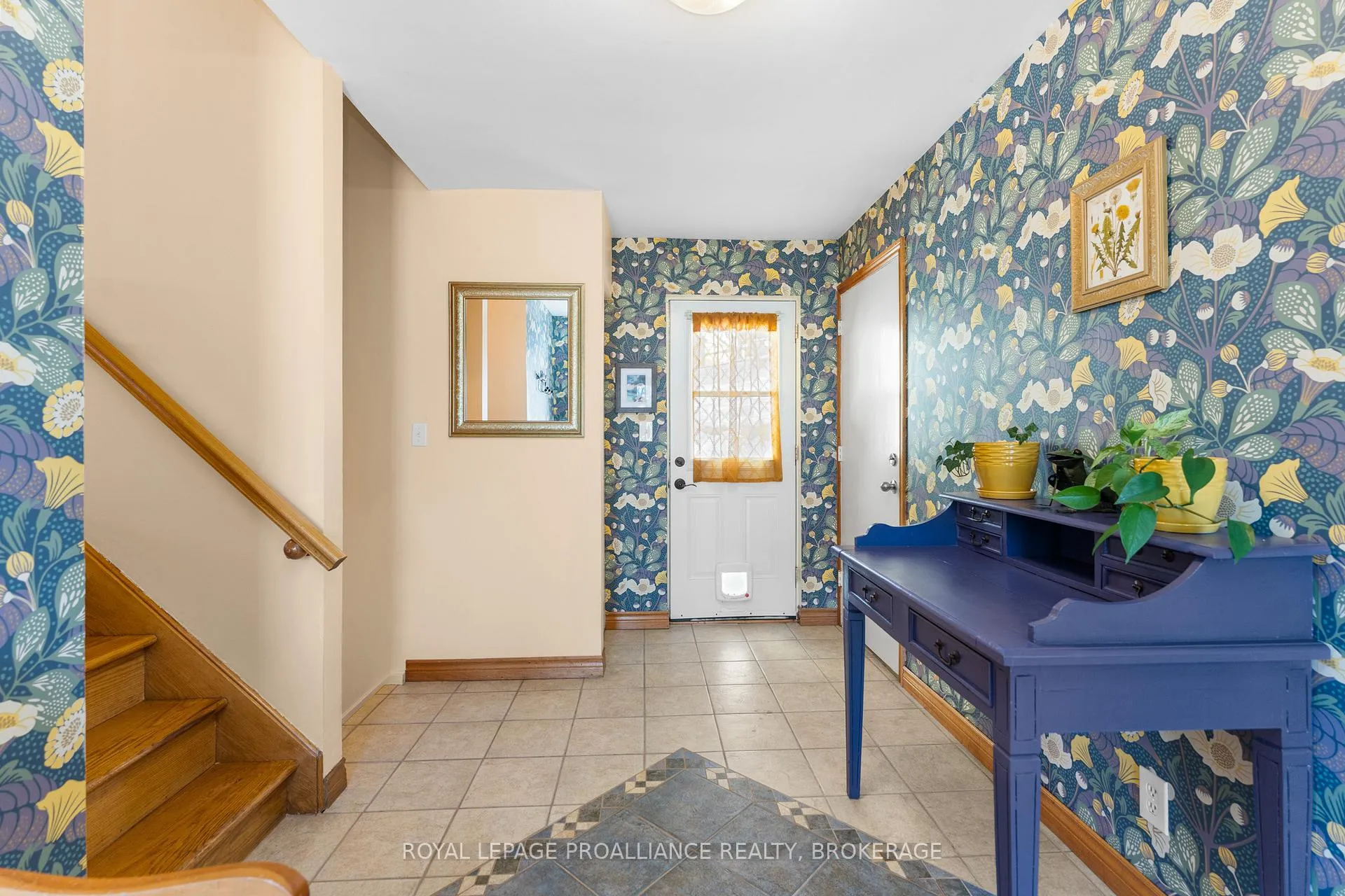 Photo 4 of 812 Hillside Drive, Kingston, South of Taylor-Kidd Blvd — HOMEH