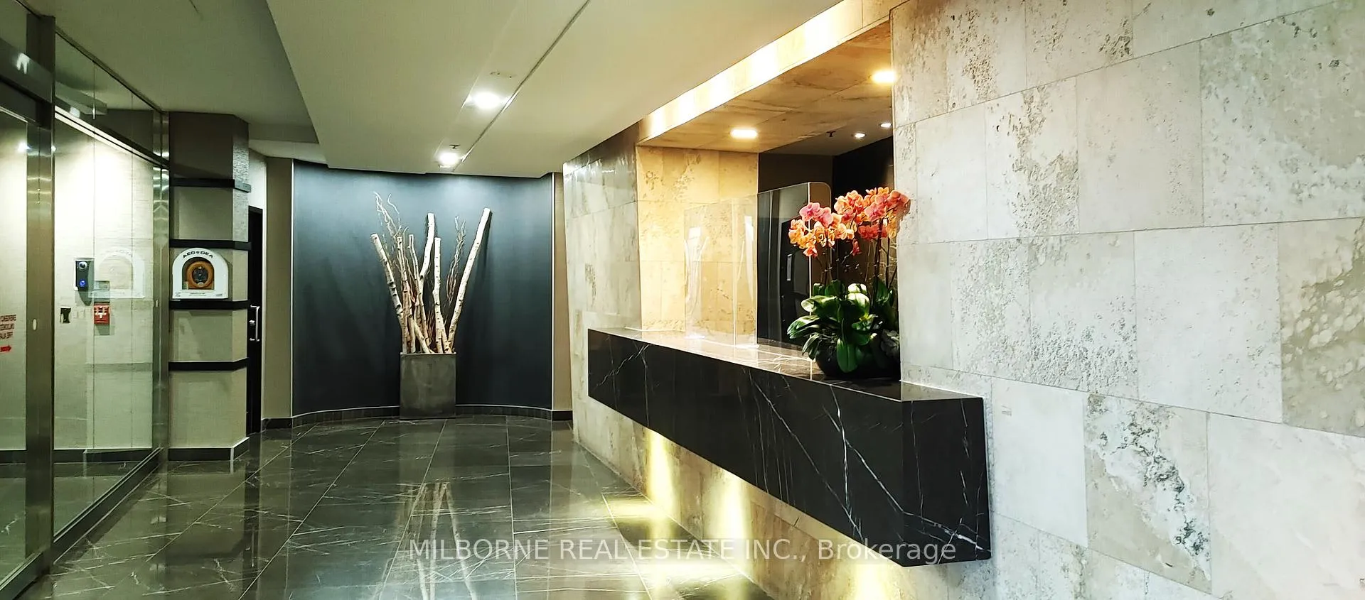 Photo 5 of Unit 2807, 8 Park Road, Toronto, Rosedale-Moore Park — HOMEH