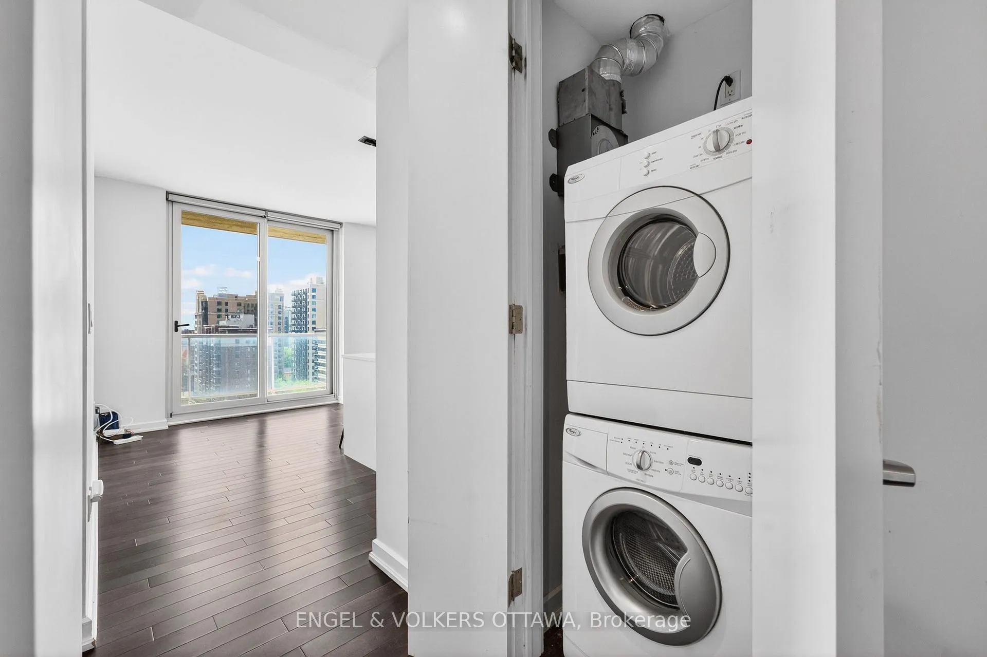 Photo 4 of Unit 1210, 300 Lisgar Street, Ottawa, Ottawa Centre — HOMEH