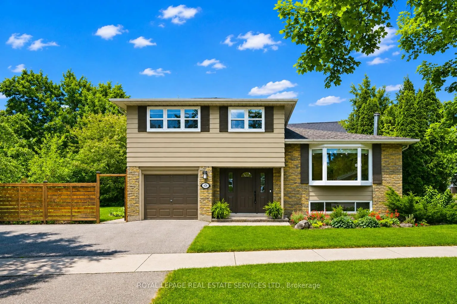 Photo 2 of 476 Maple Avenue, Oakville, Old Oakville — HOMEH