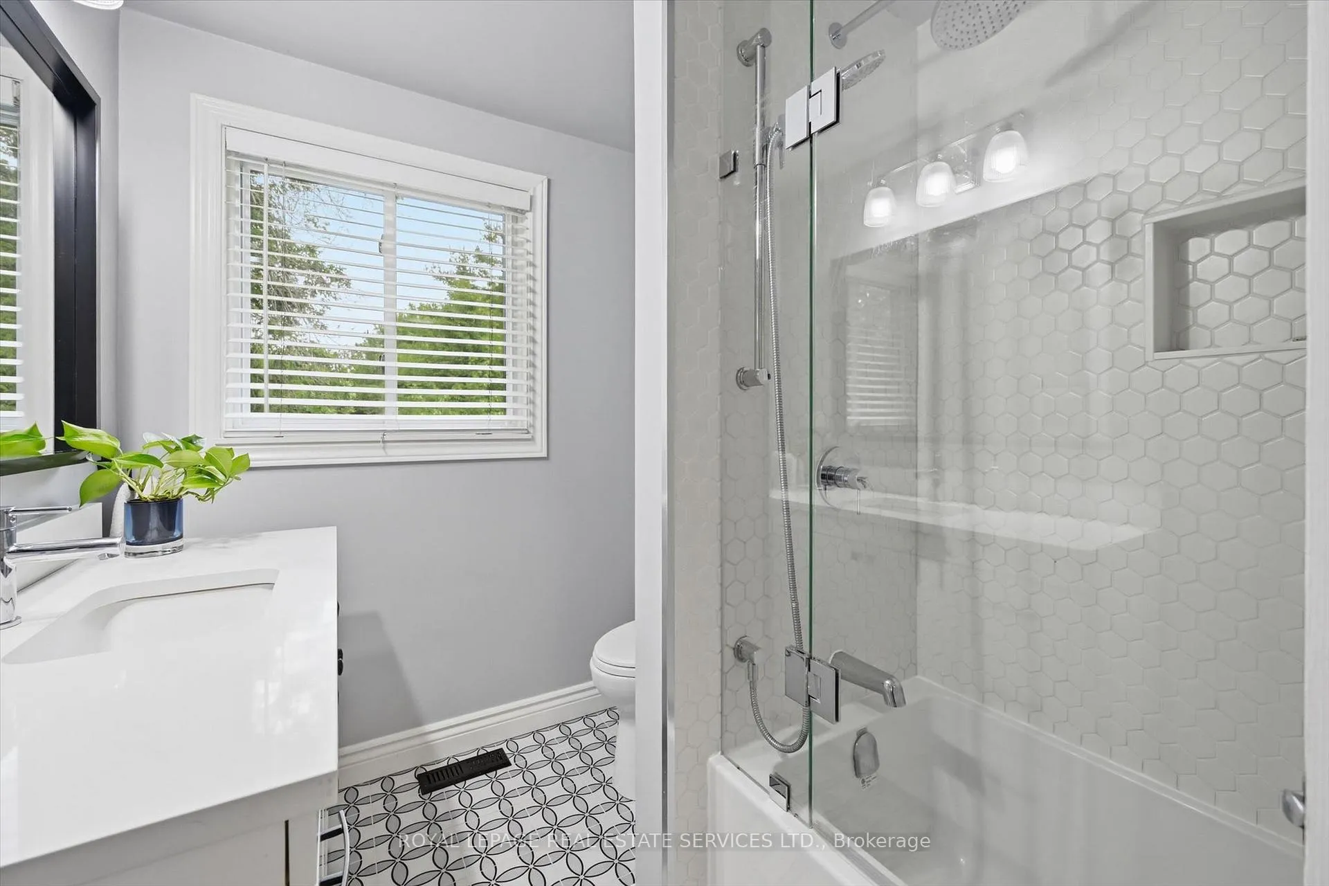 Photo 35 of 476 Maple Avenue, Oakville, Old Oakville — HOMEH
