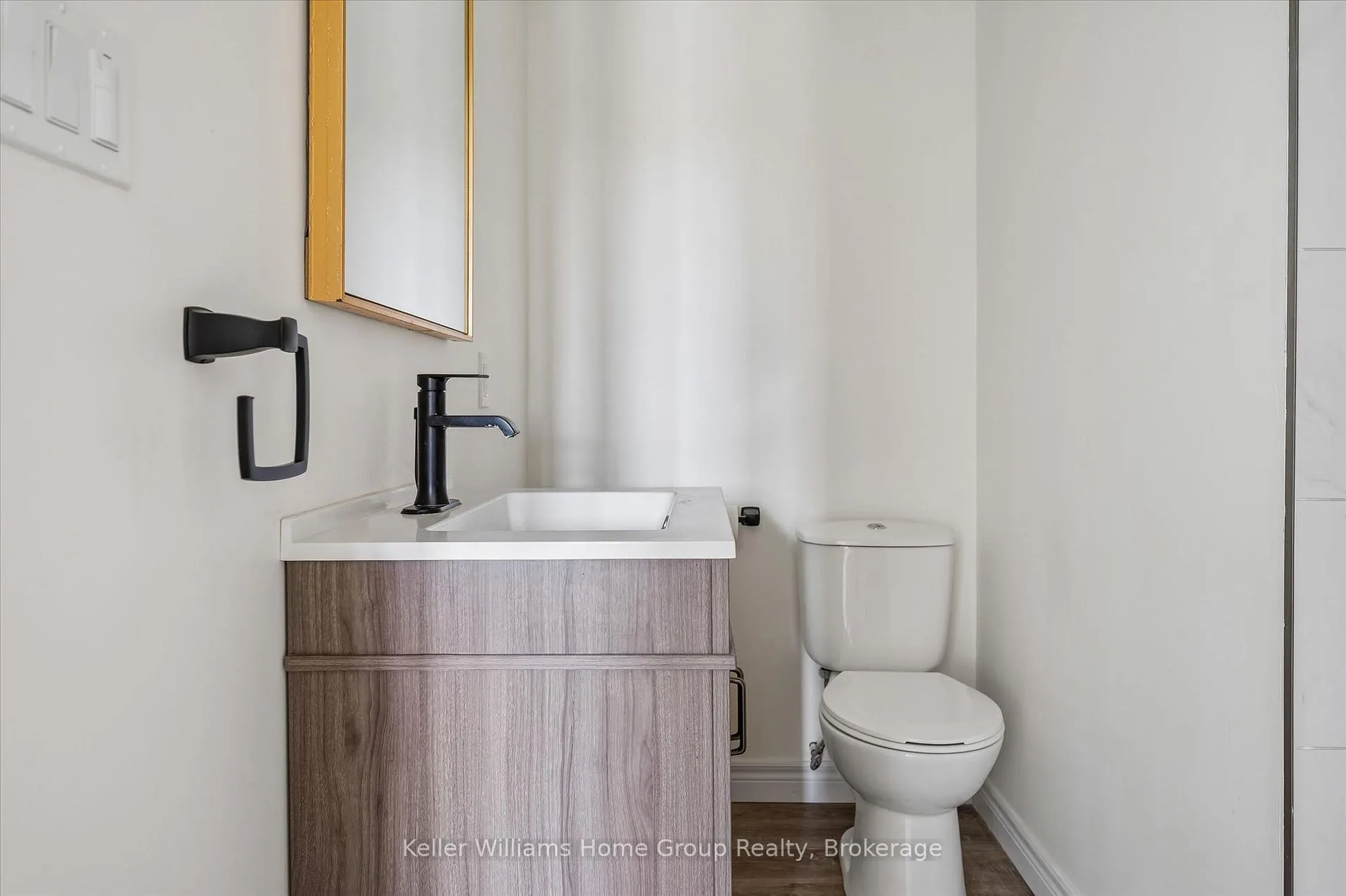 Photo 35 of 149 Elliot Avenue E, Centre Wellington, Fergus — HOMEH
