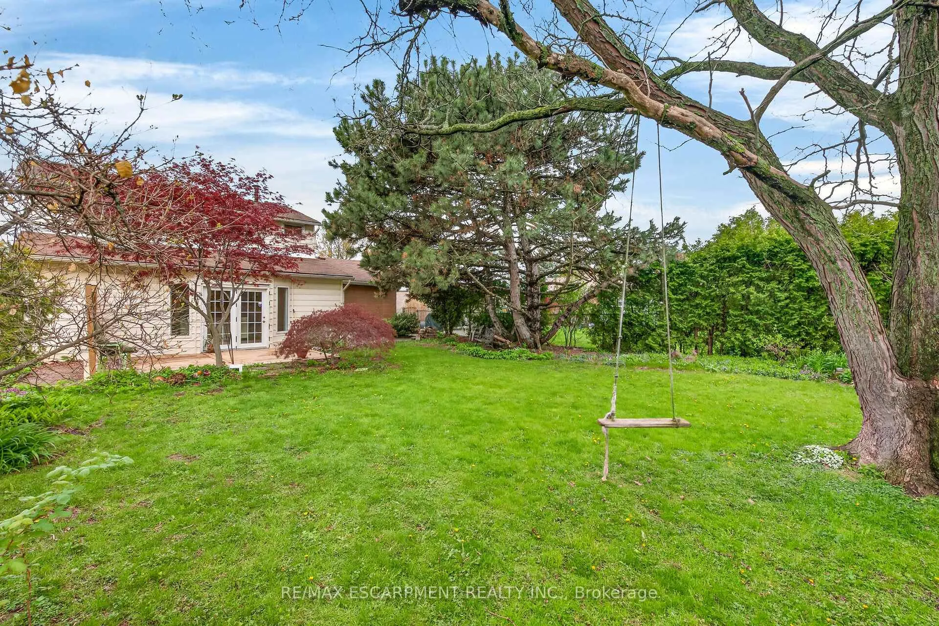 Photo 4 of 167 Darlington Drive, Hamilton, Gilbert — HOMEH