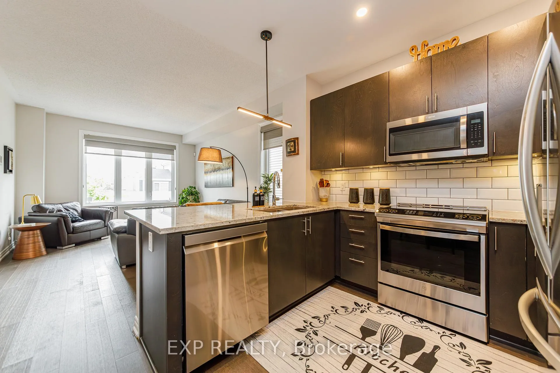 Photo 8 of 822 Horseshoe Falls Way, Ottawa, Barrhaven - Heritage Park — HOMEH
