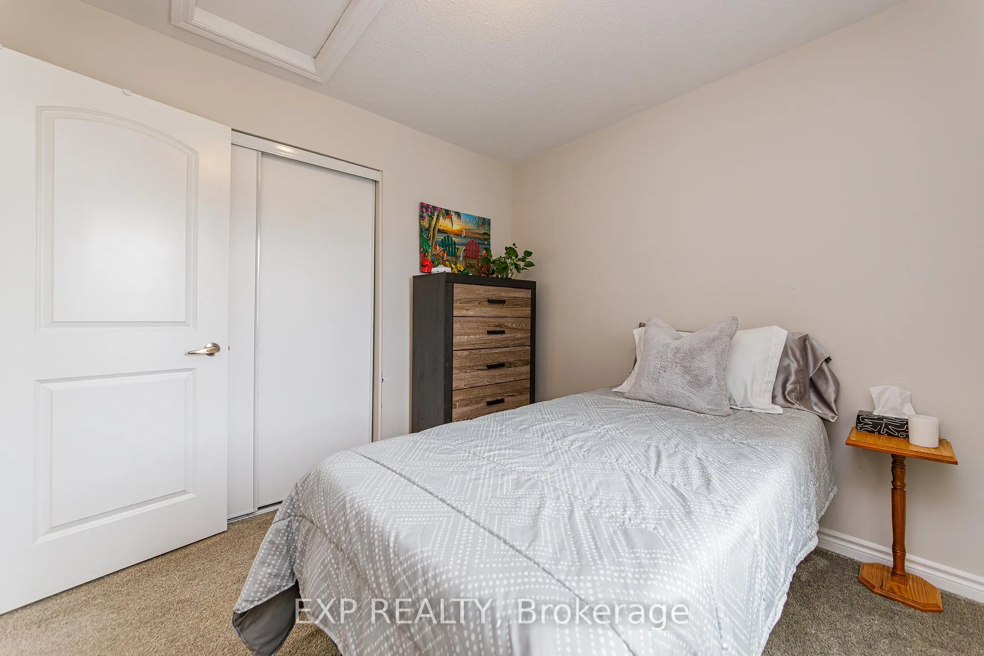 Photo 18 of 822 Horseshoe Falls Way, Ottawa, Barrhaven - Heritage Park — HOMEH
