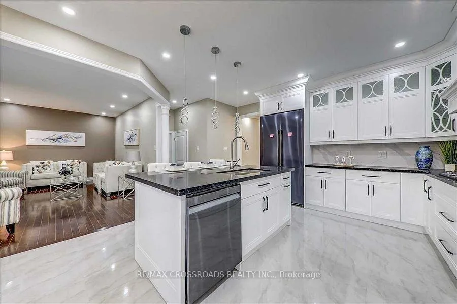 Photo 11 of 9 Geddington Crescent, Markham, Box Grove — HOMEH
