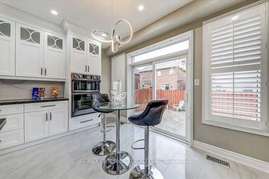 Photo 13 of 9 Geddington Crescent, Markham, Box Grove — HOMEH