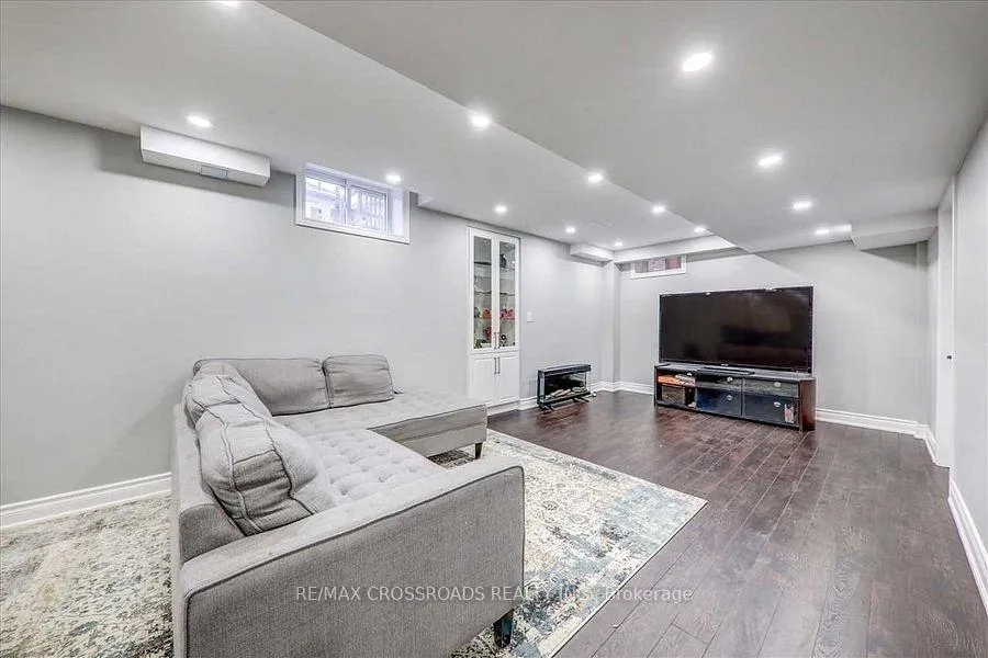 Photo 37 of 9 Geddington Crescent, Markham, Box Grove — HOMEH