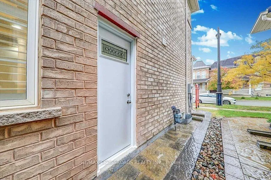 Photo 40 of 9 Geddington Crescent, Markham, Box Grove — HOMEH