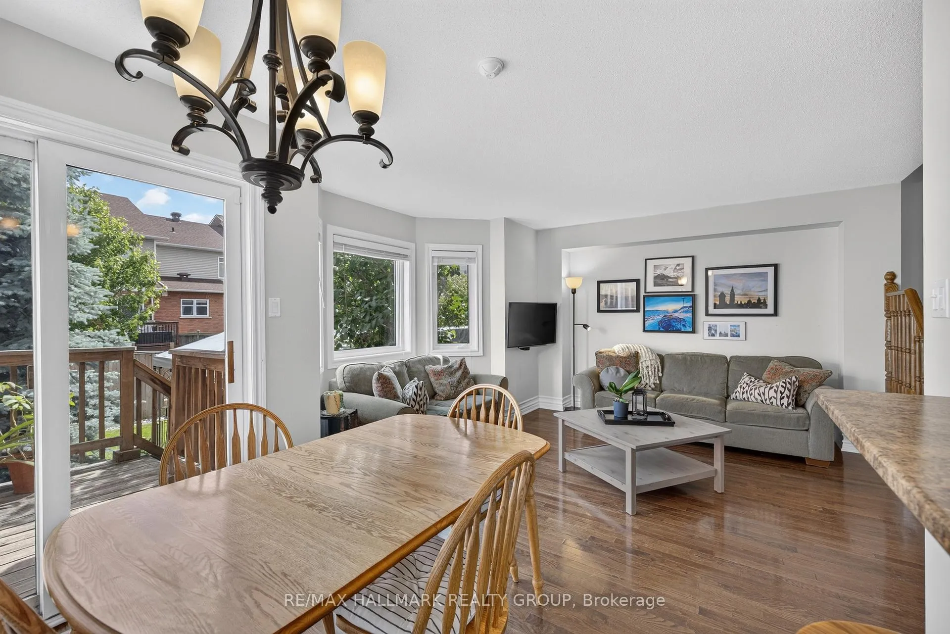 Photo 14 of 460 Grey Seal Circle, Ottawa, Riverside South/Gloucester Glen — HOMEH