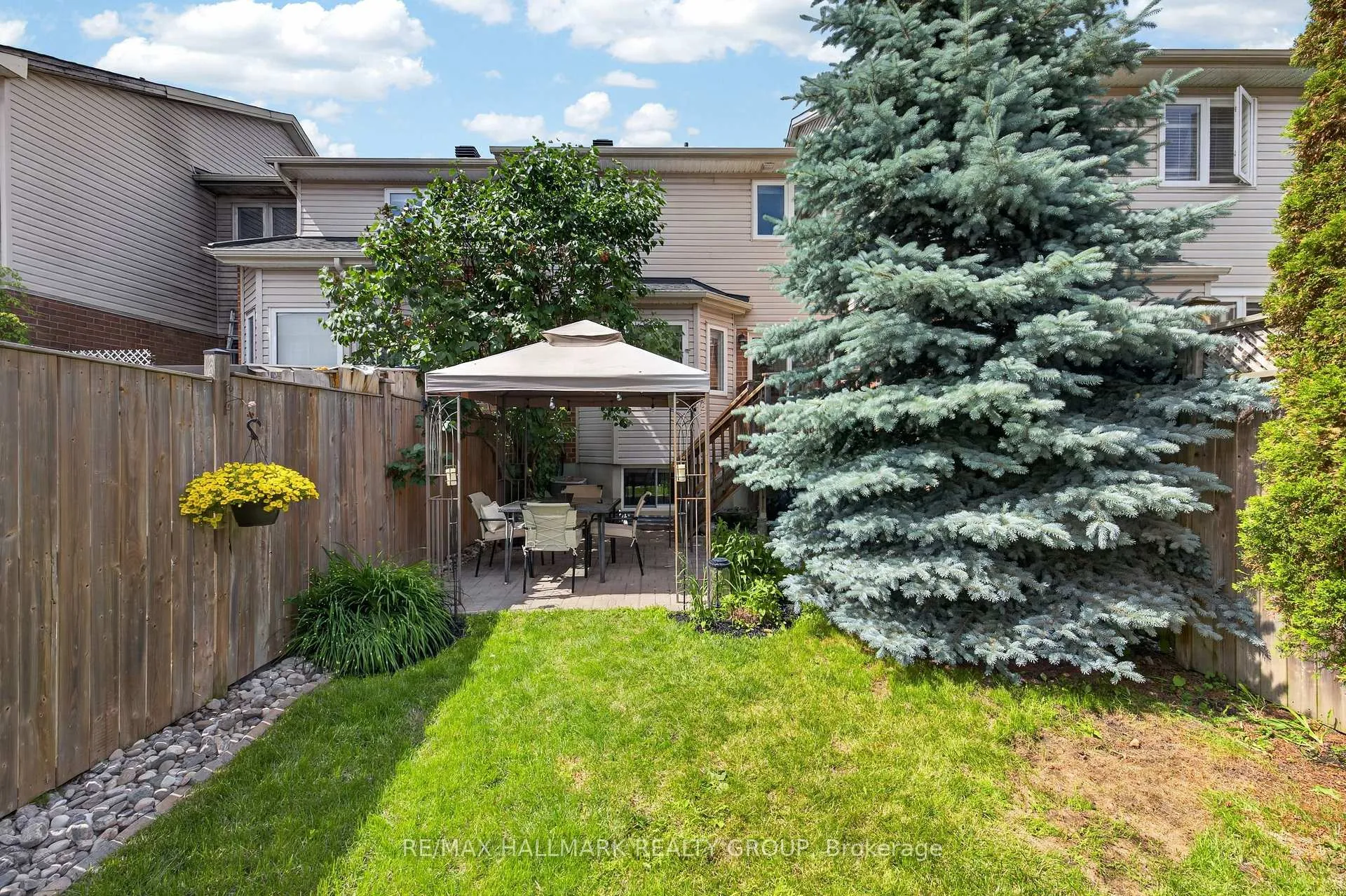 Photo 46 of 460 Grey Seal Circle, Ottawa, Riverside South/Gloucester Glen — HOMEH