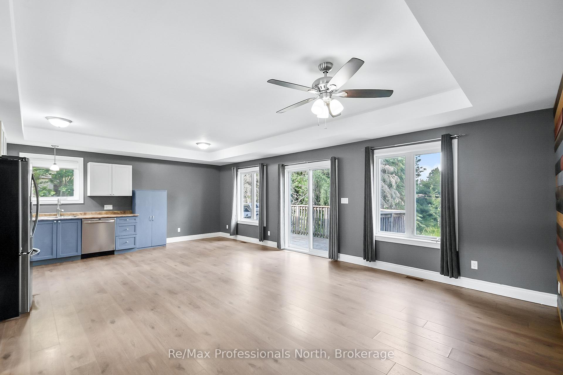 Photo 3 of 210 Mcpherson Street, Gravenhurst, Muskoka (S) — HOMEH