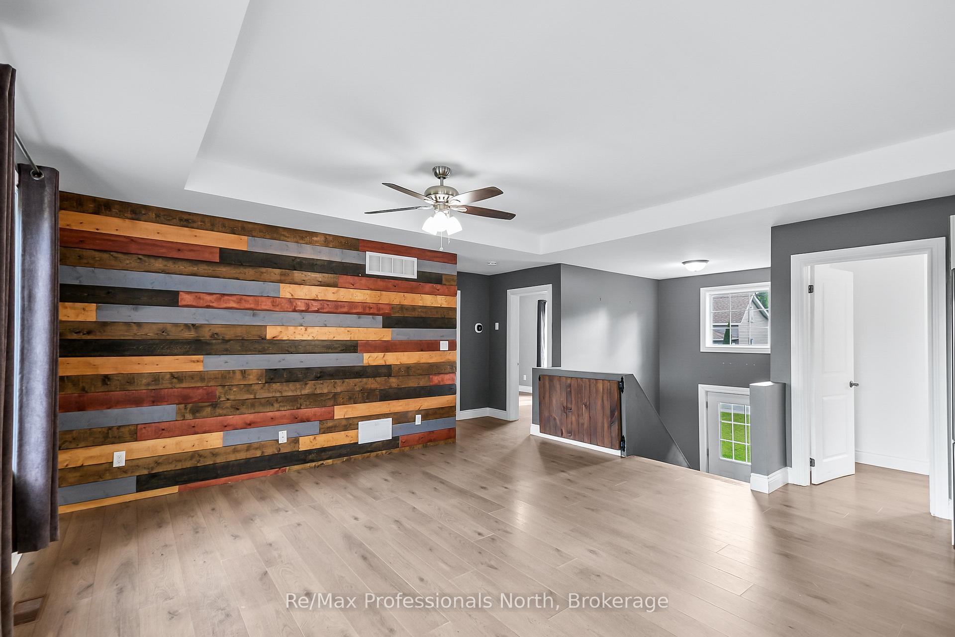 Photo 6 of 210 Mcpherson Street, Gravenhurst, Muskoka (S) — HOMEH
