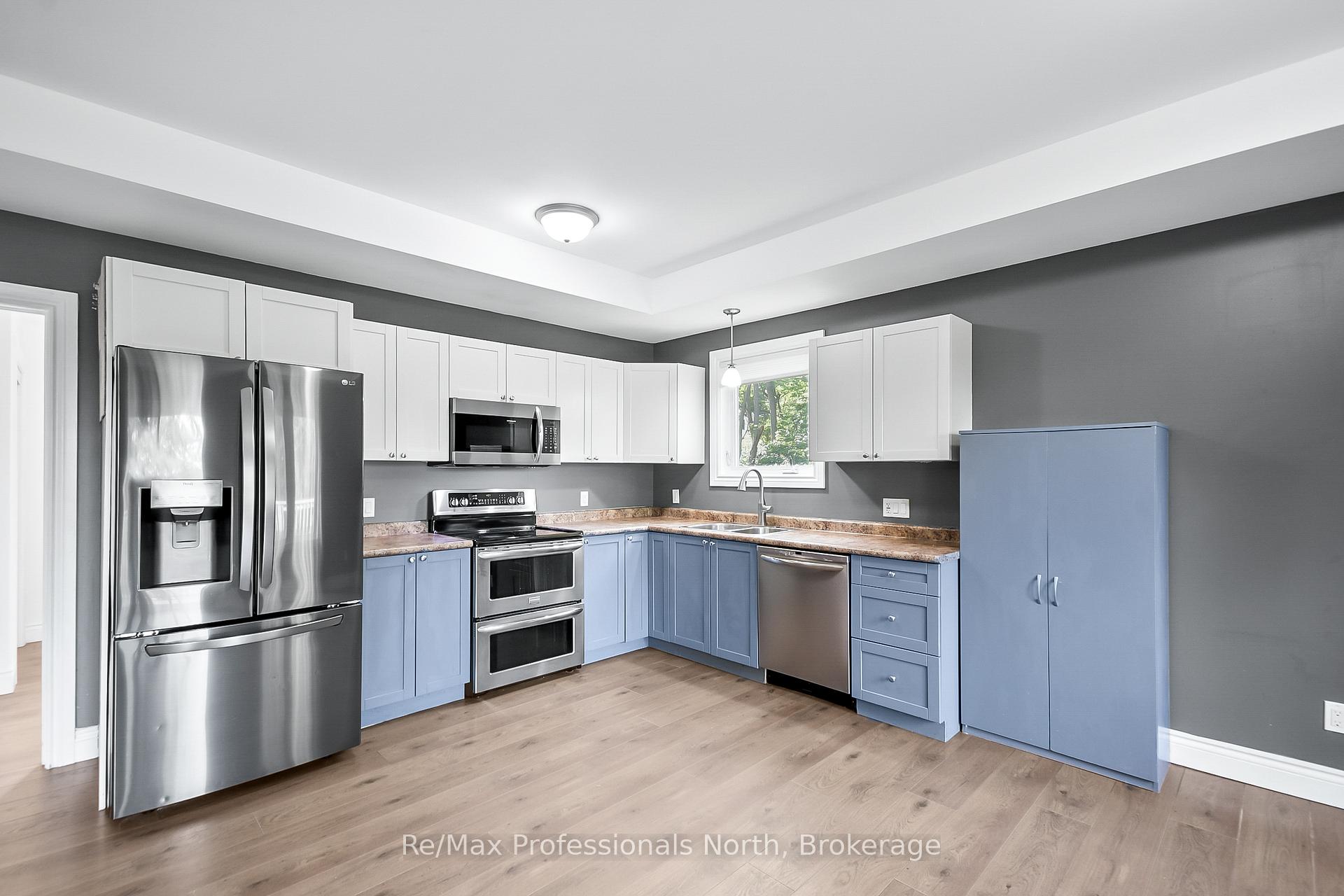 Photo 8 of 210 Mcpherson Street, Gravenhurst, Muskoka (S) — HOMEH