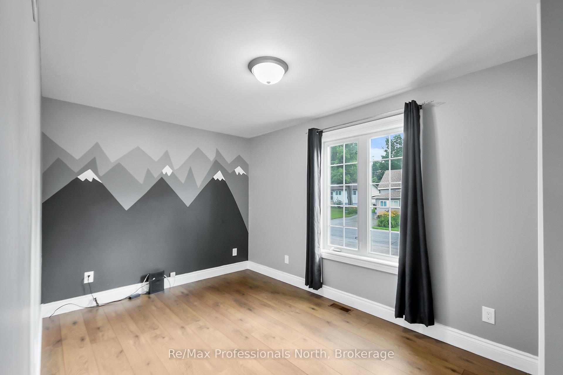 Photo 15 of 210 Mcpherson Street, Gravenhurst, Muskoka (S) — HOMEH