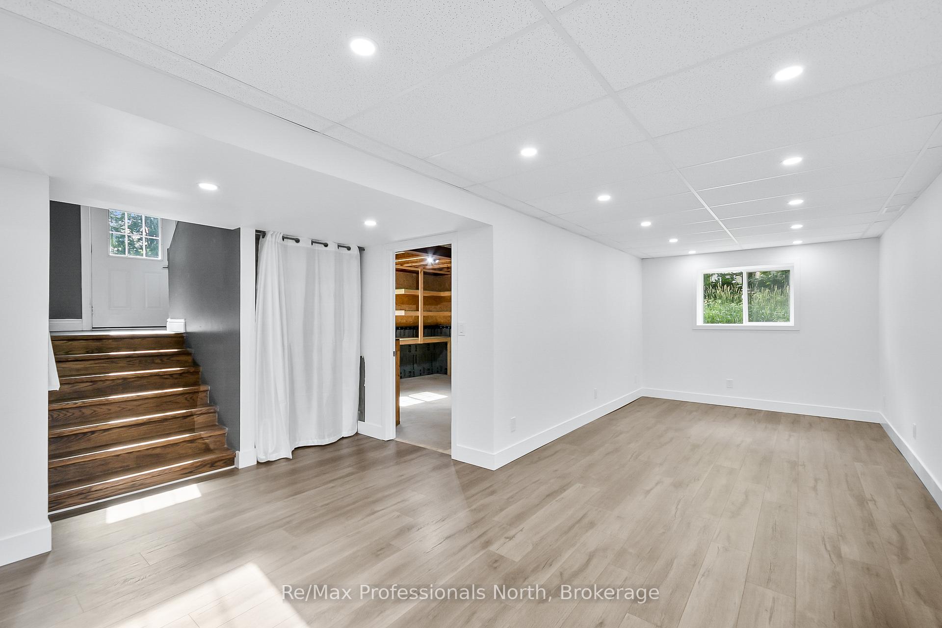 Photo 21 of 210 Mcpherson Street, Gravenhurst, Muskoka (S) — HOMEH