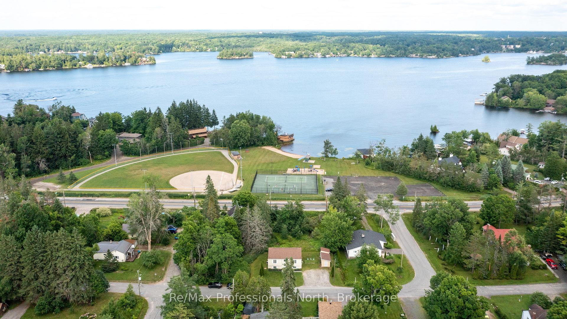 Photo 32 of 210 Mcpherson Street, Gravenhurst, Muskoka (S) — HOMEH