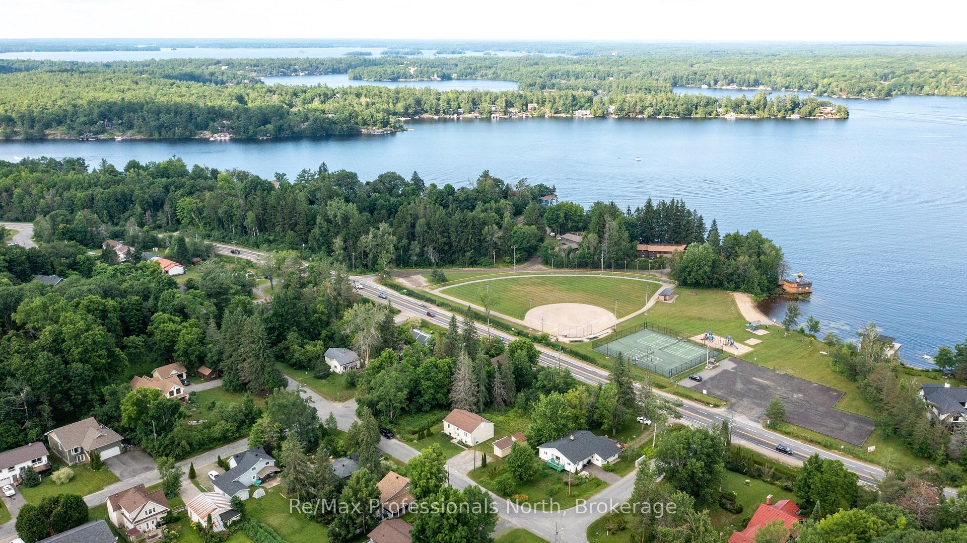 Photo 36 of 210 Mcpherson Street, Gravenhurst, Muskoka (S) — HOMEH