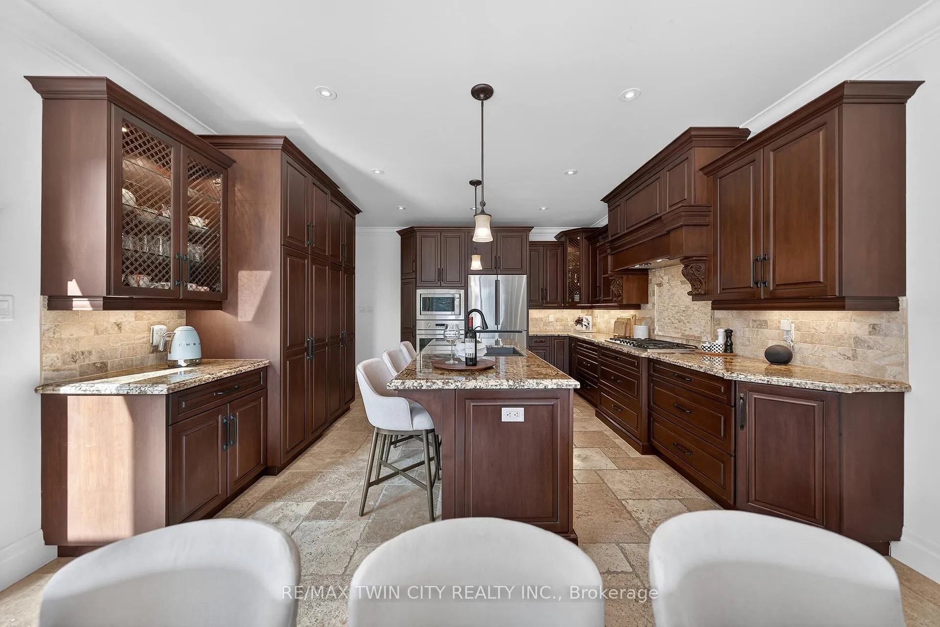 Photo 18 of 325 Deerfoot Trail, Waterloo, Eastbridge — HOMEH