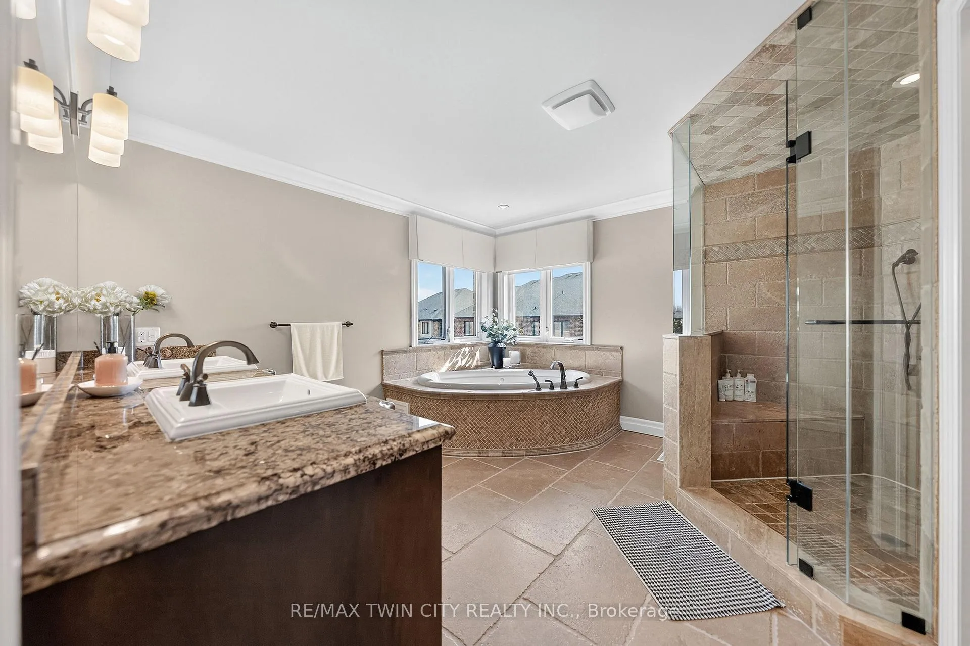 Photo 24 of 325 Deerfoot Trail, Waterloo, Eastbridge — HOMEH