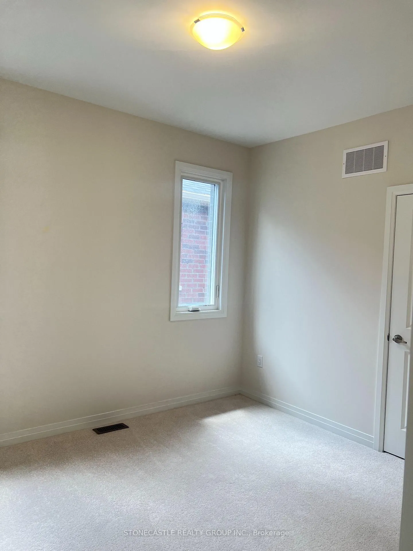 Photo 11 of 1657 Charcoal Crescent, Pickering, Rural Pickering — HOMEH