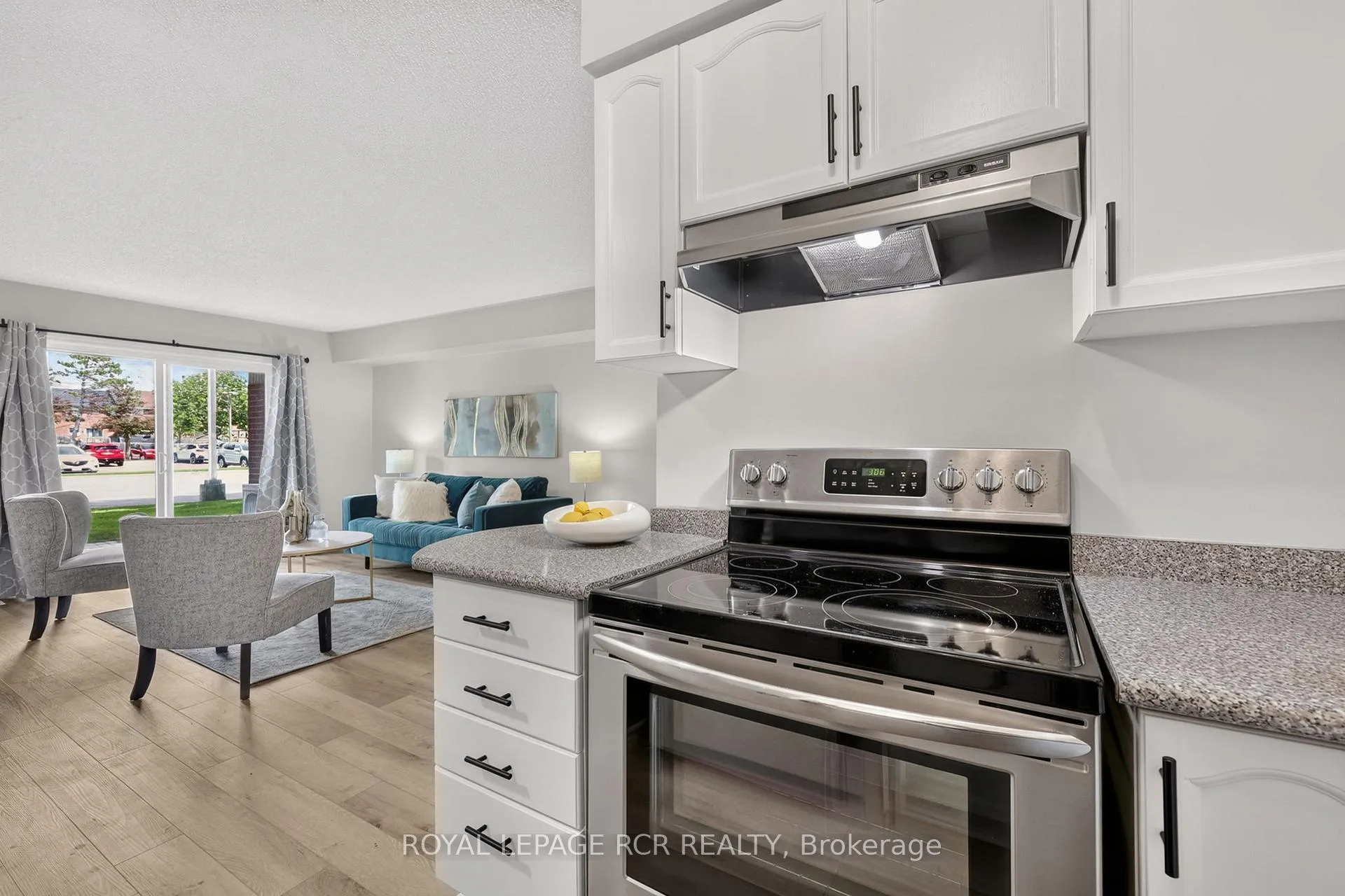 Photo 10 of Unit 113, 247 King Street N, New Tecumseth, Alliston — HOMEH