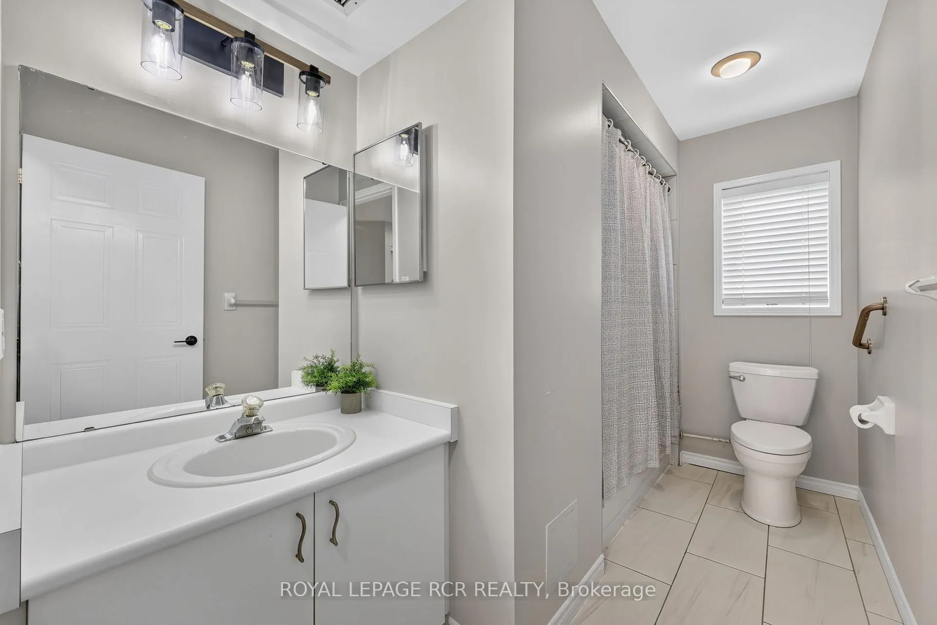 Photo 18 of Unit 113, 247 King Street N, New Tecumseth, Alliston — HOMEH