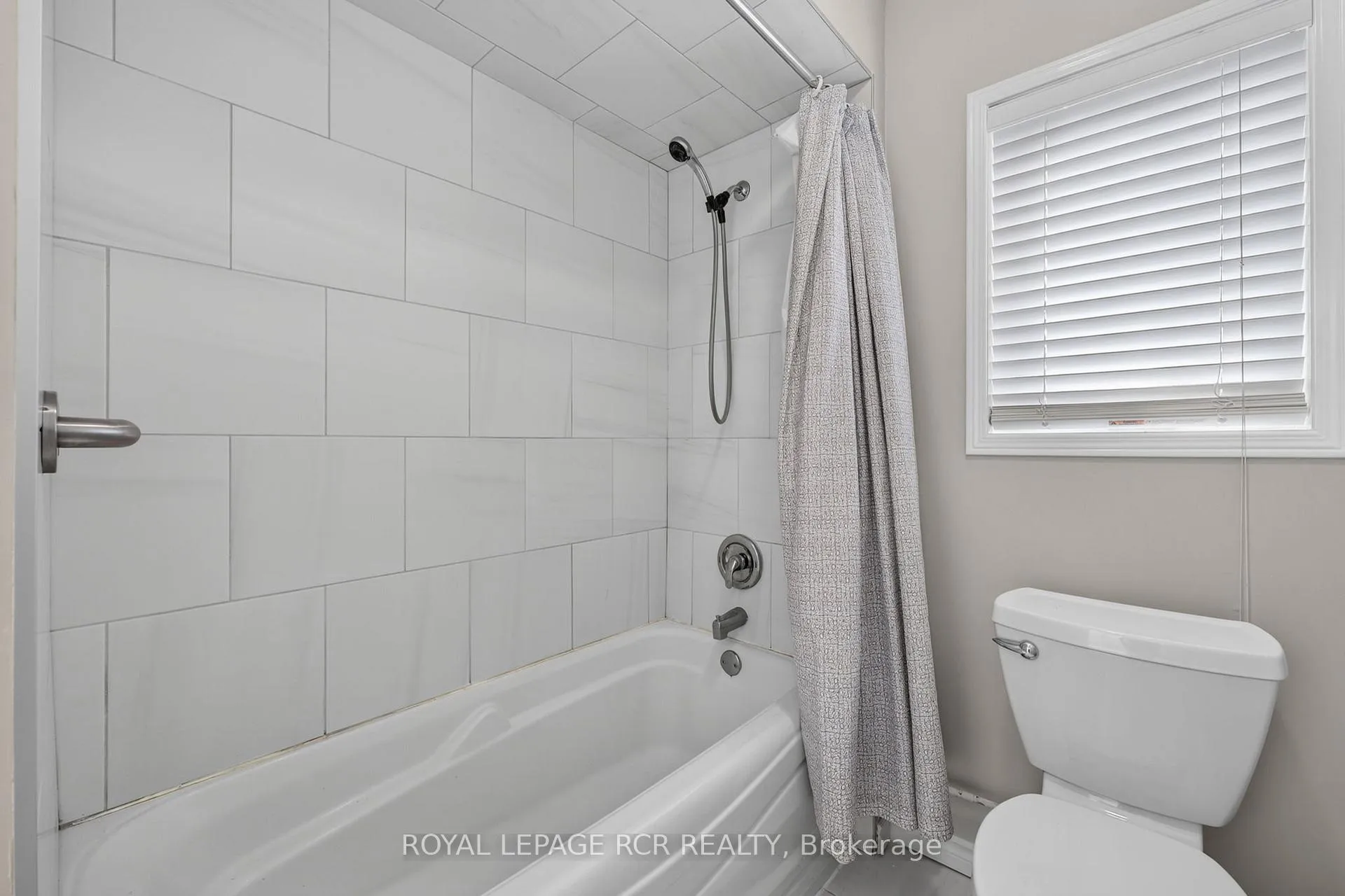 Photo 19 of Unit 113, 247 King Street N, New Tecumseth, Alliston — HOMEH