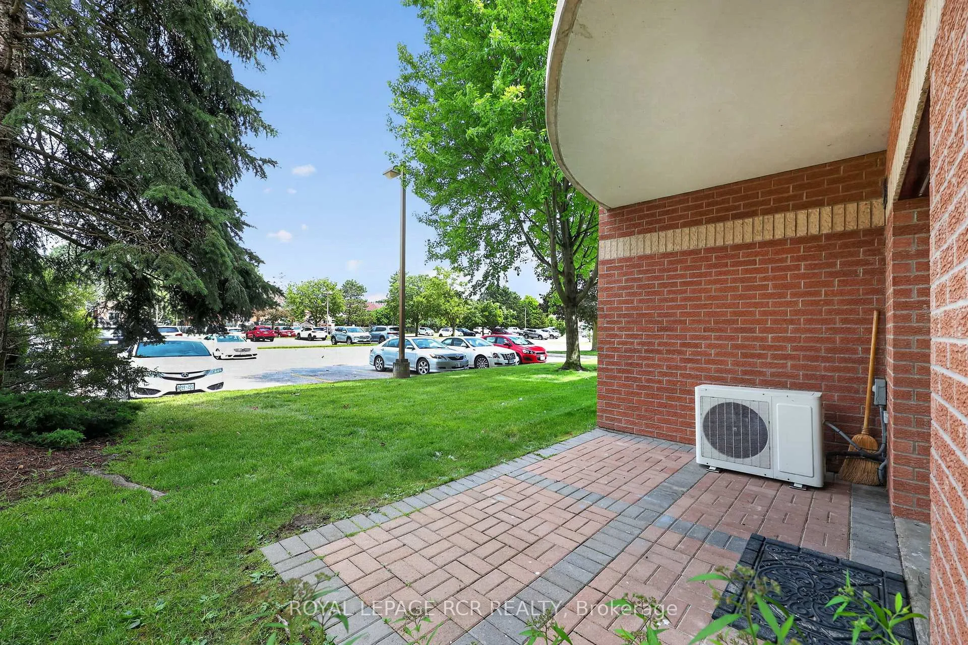 Photo 21 of Unit 113, 247 King Street N, New Tecumseth, Alliston — HOMEH