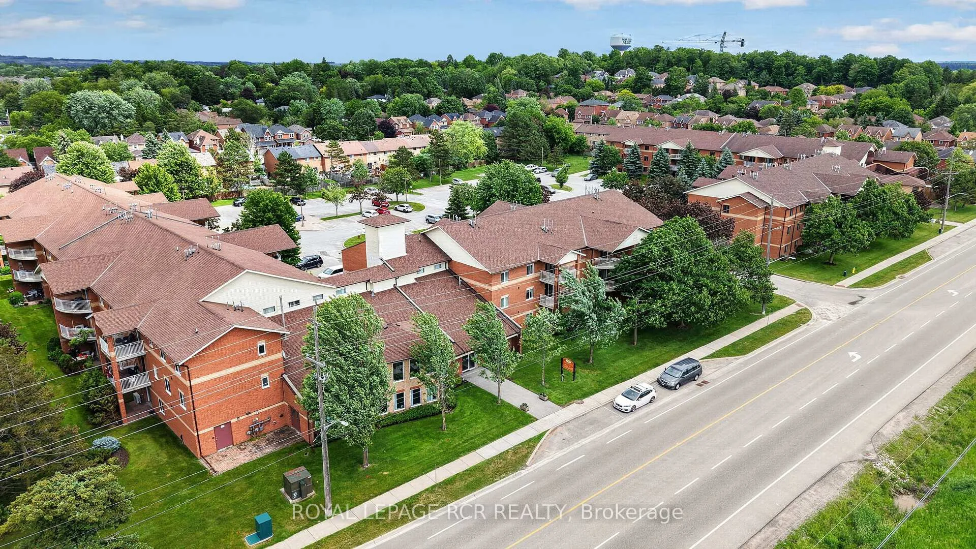 Photo 32 of Unit 113, 247 King Street N, New Tecumseth, Alliston — HOMEH