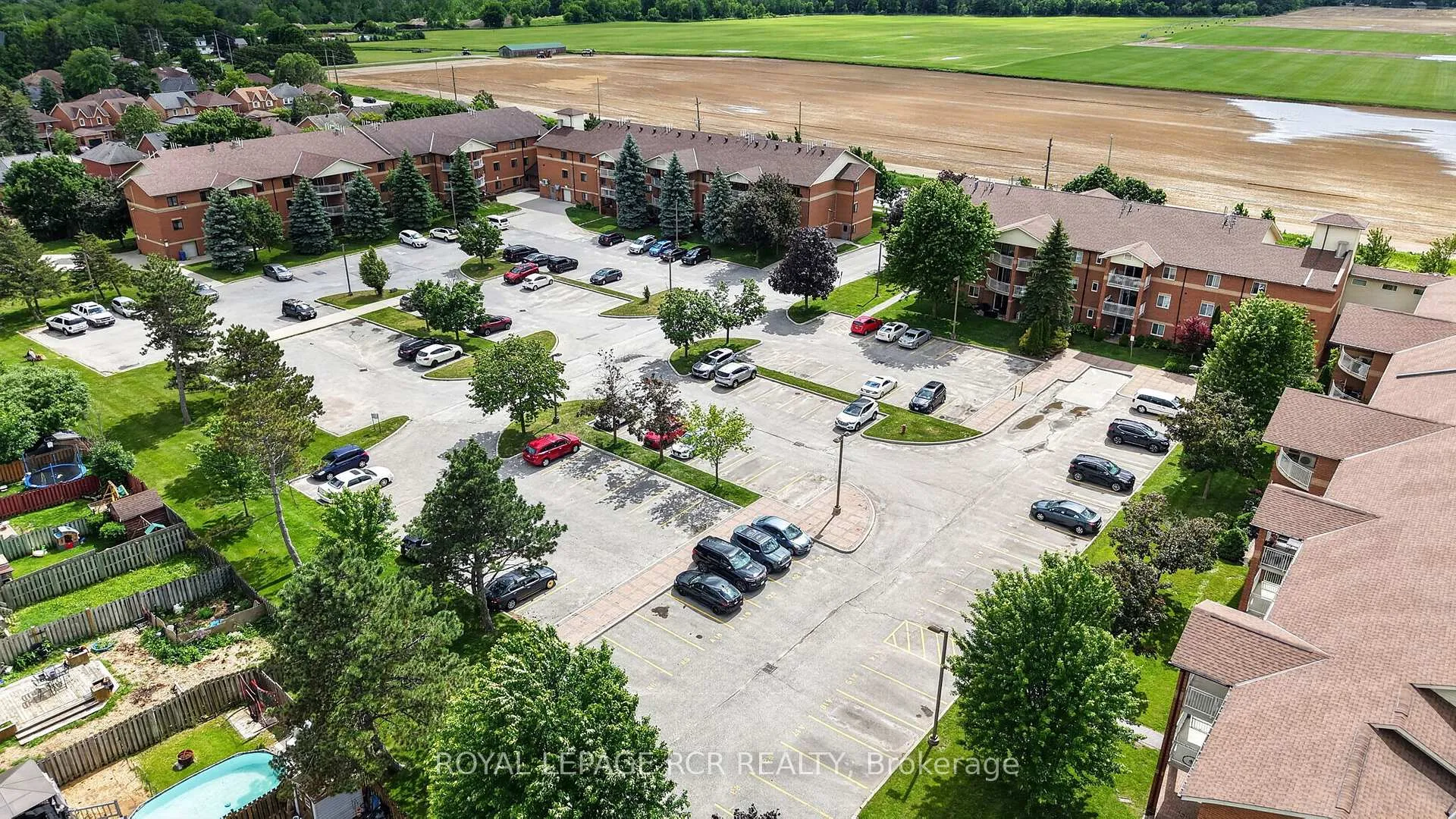 Photo 36 of Unit 113, 247 King Street N, New Tecumseth, Alliston — HOMEH
