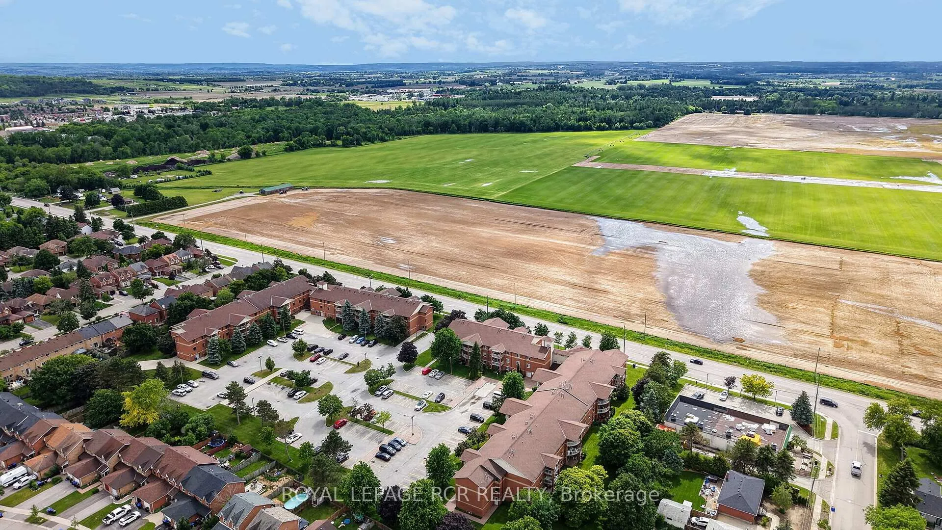 Photo 38 of Unit 113, 247 King Street N, New Tecumseth, Alliston — HOMEH