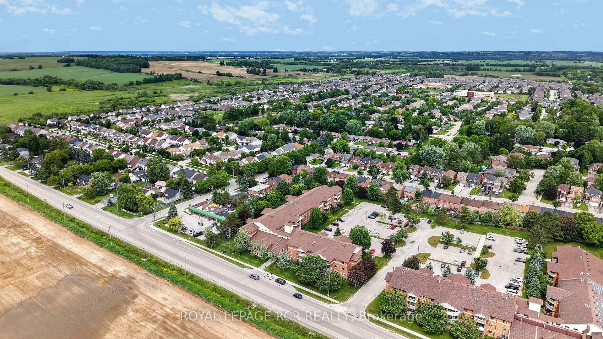 Photo 41 of Unit 113, 247 King Street N, New Tecumseth, Alliston — HOMEH