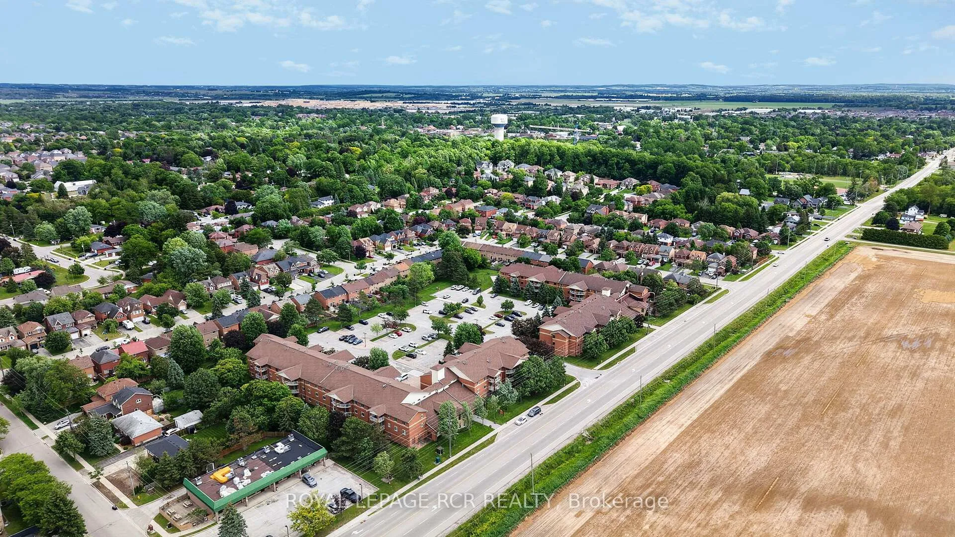 Photo 42 of Unit 113, 247 King Street N, New Tecumseth, Alliston — HOMEH